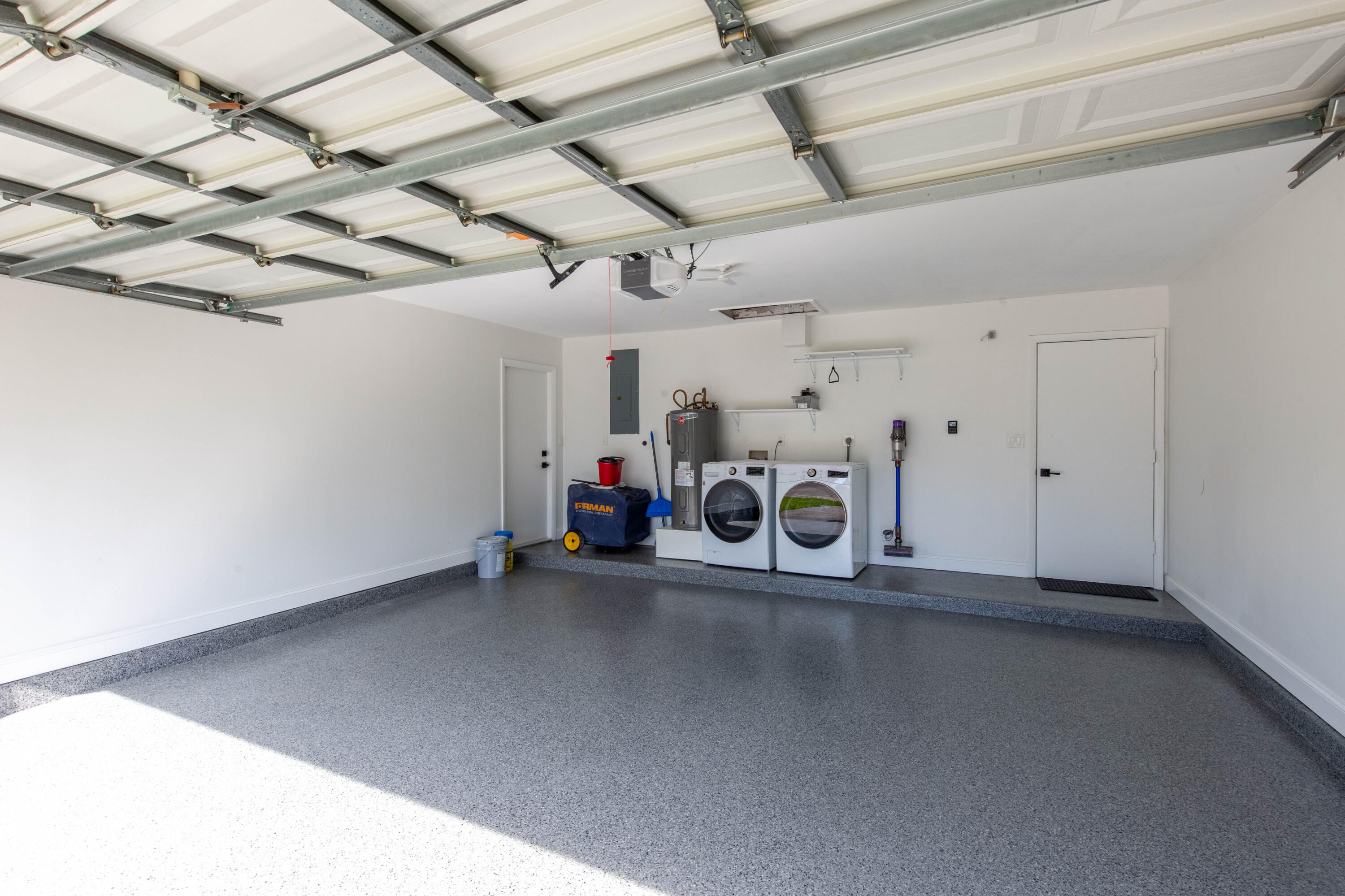 BEDFORD MEWS AT WELLINGTON - Residential Lease