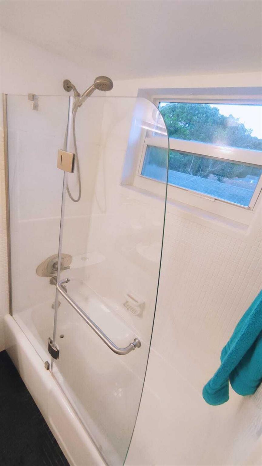 HAMPTON COURT CONDO - Residential Lease