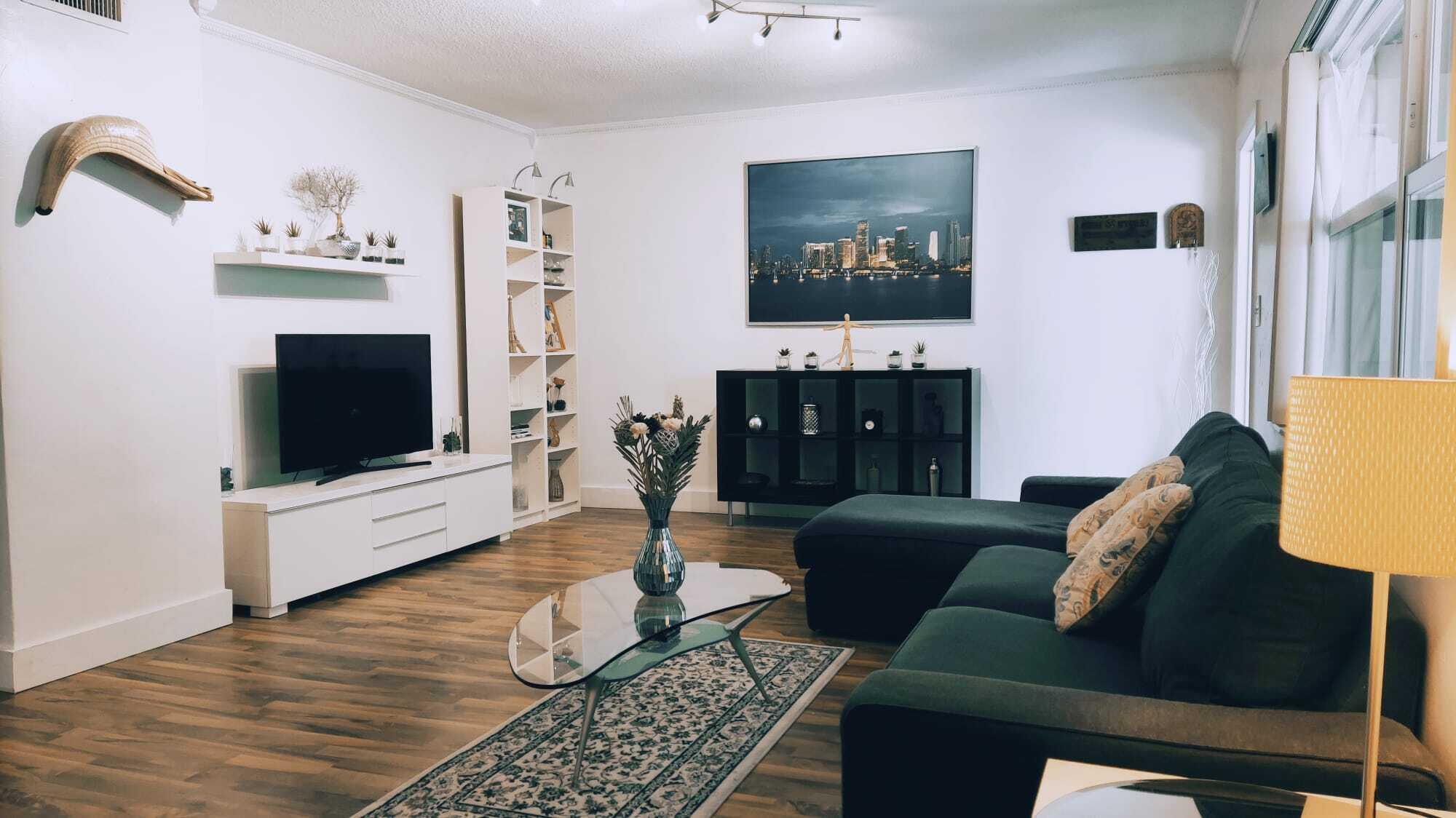 HAMPTON COURT CONDO - Residential Lease