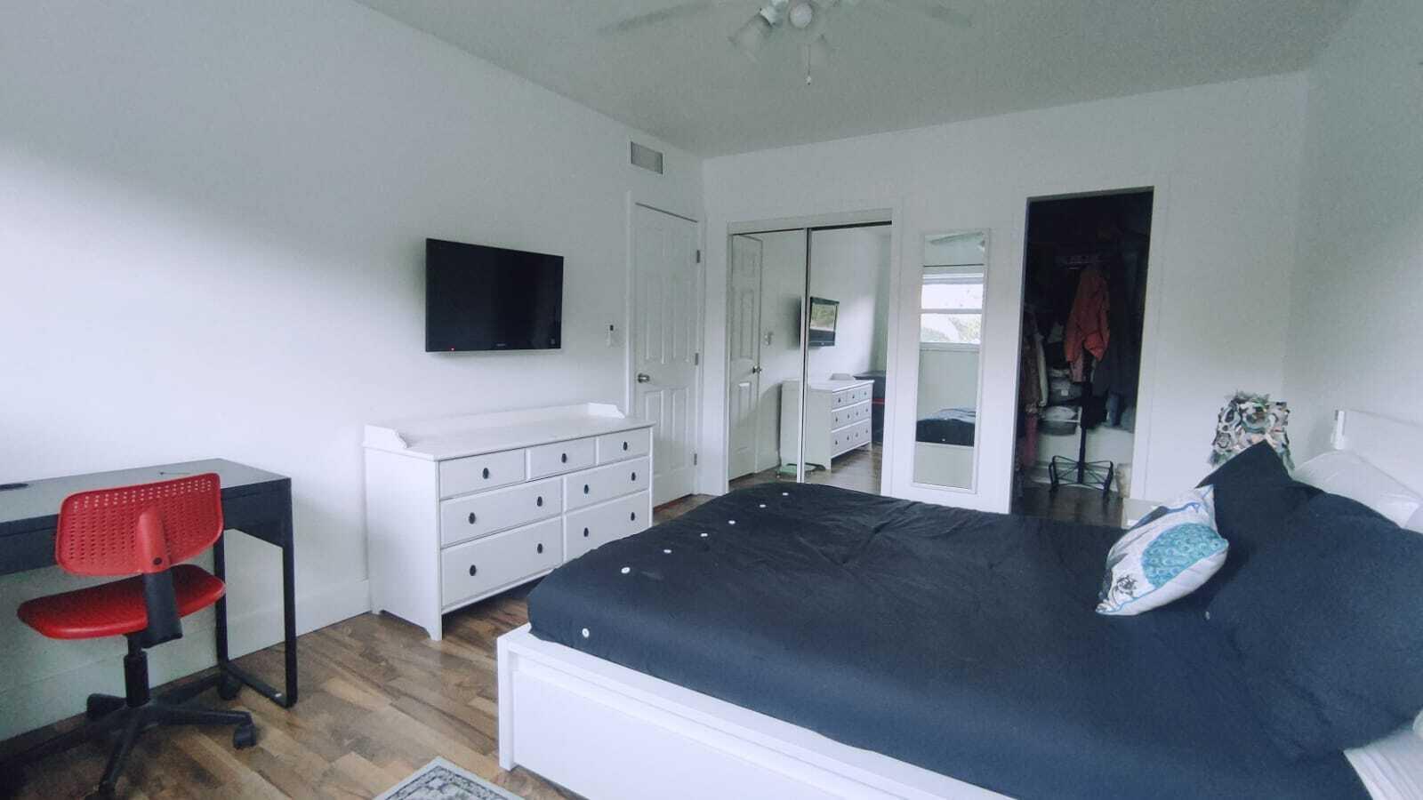 HAMPTON COURT CONDO - Residential Lease