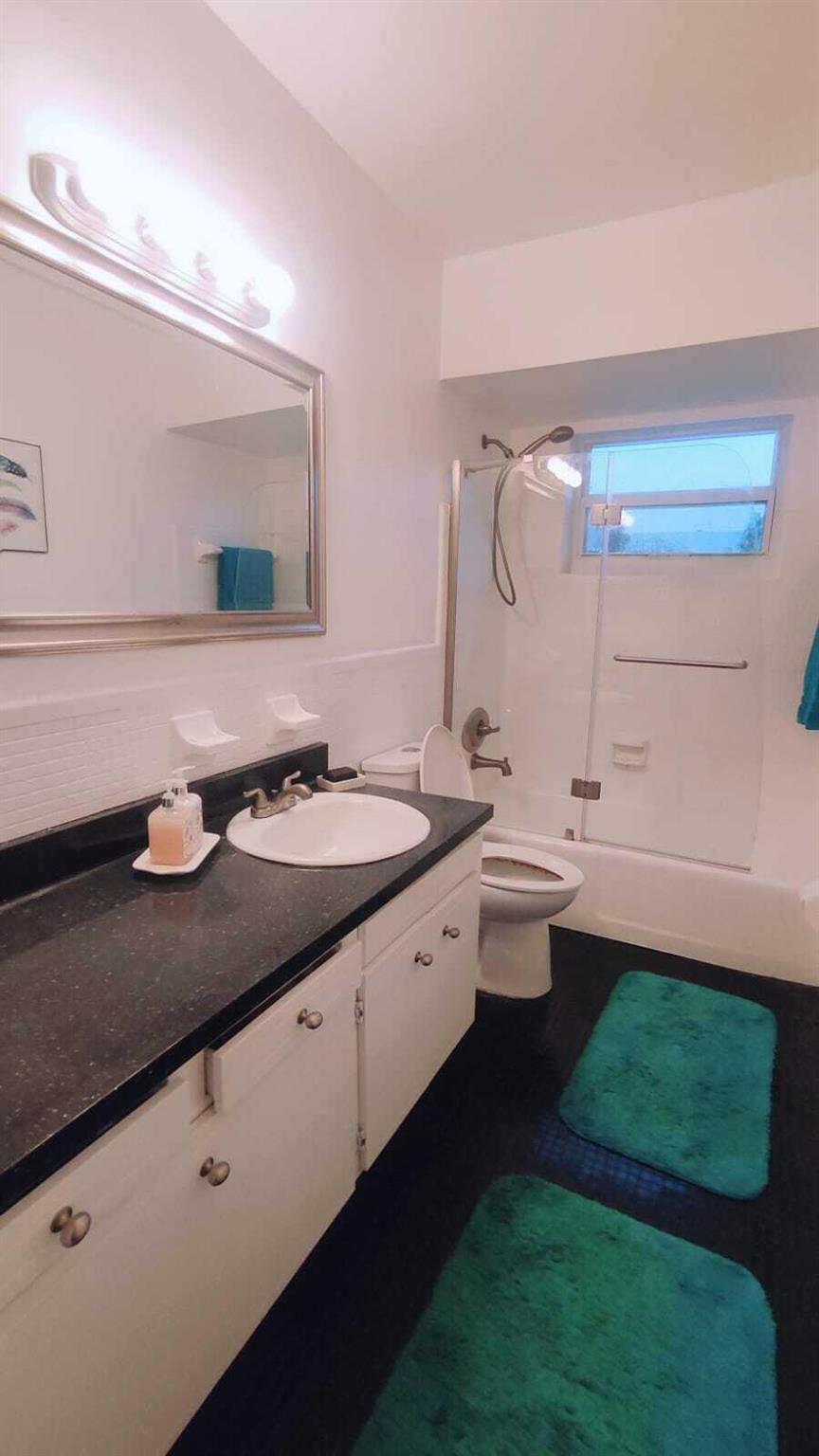 HAMPTON COURT CONDO - Residential Lease
