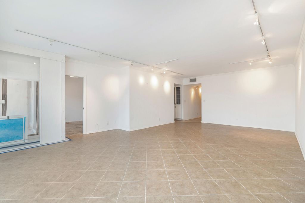 Photo of 525 S Flagler Drive #9b, West Palm Beach, FL 33401 (MLS # R11162705)