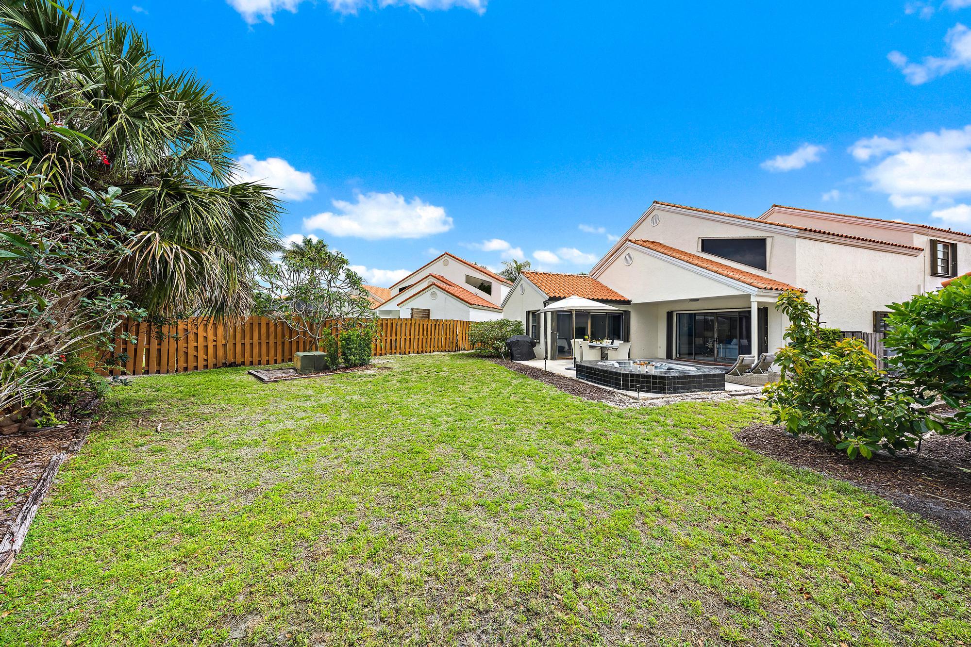 CRYSTAL POINTE PL 5 - Residential