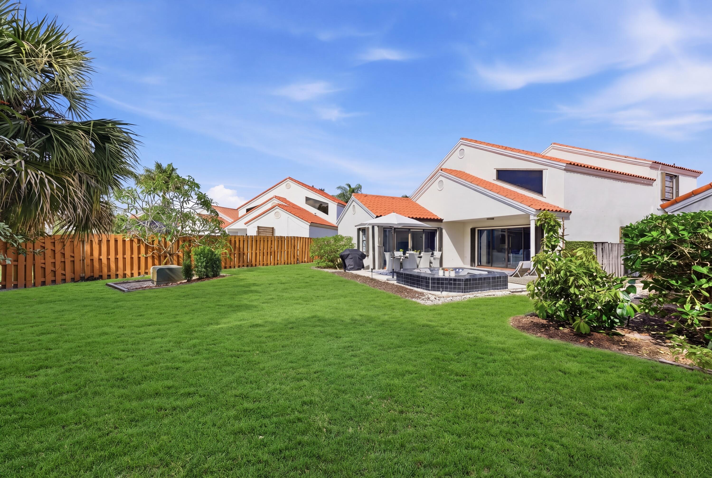 CRYSTAL POINTE PL 5 - Residential