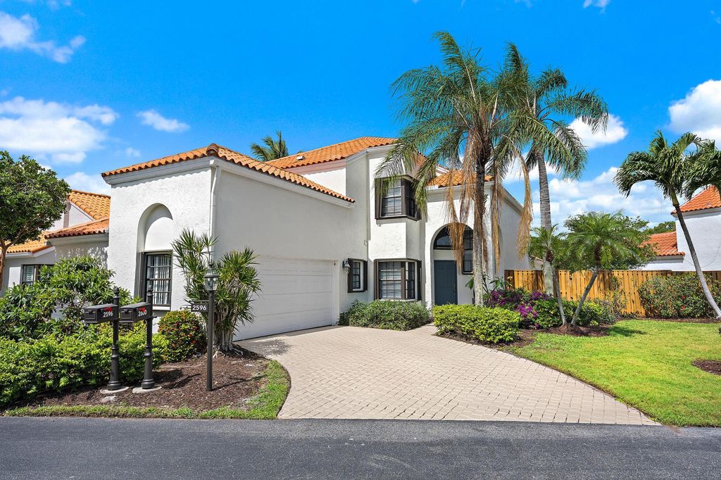 Photo of 2596 La Cristal Circle, Palm Beach Gardens, FL 33410 (MLS # B26015082)