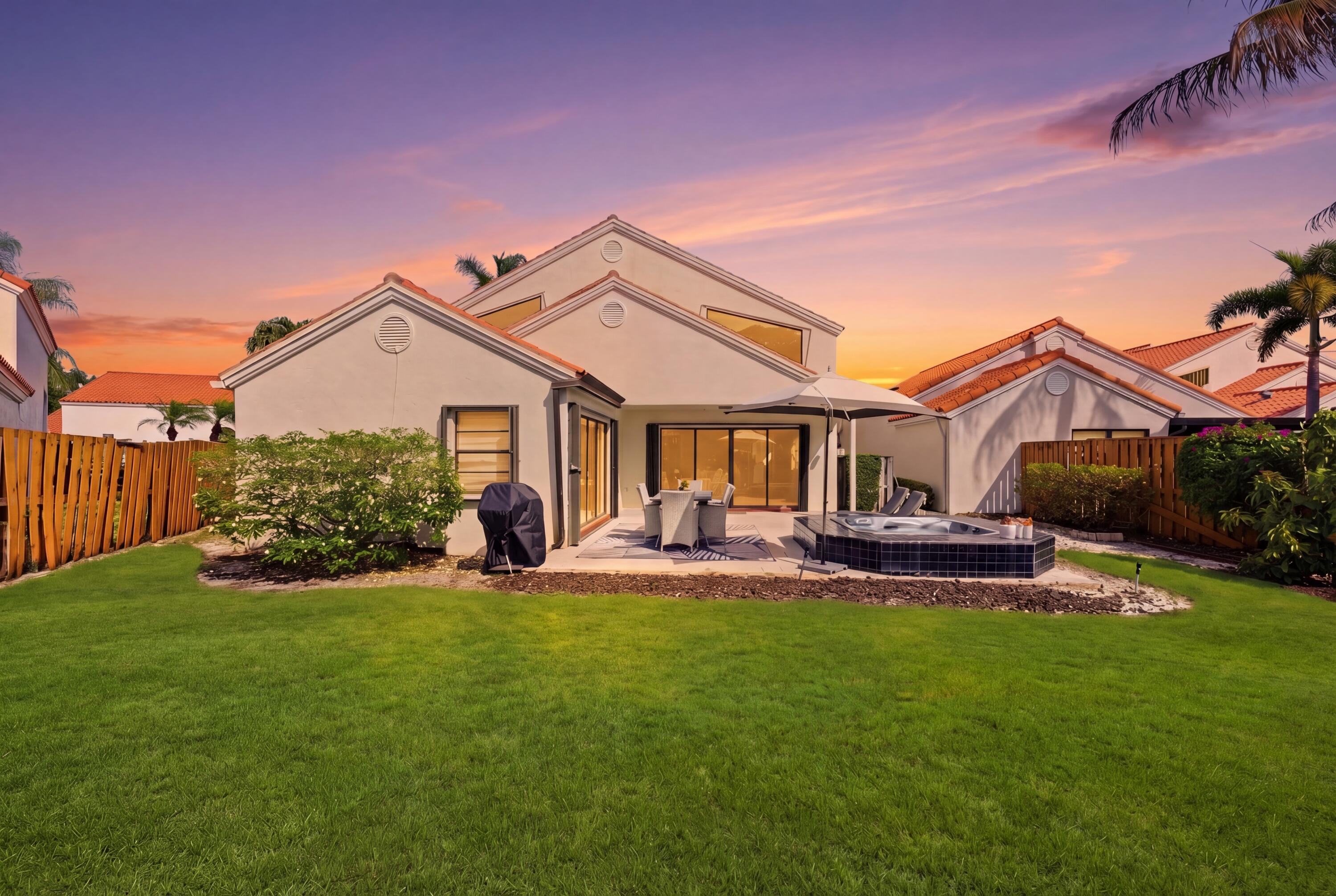 2596 La Cristal Circle