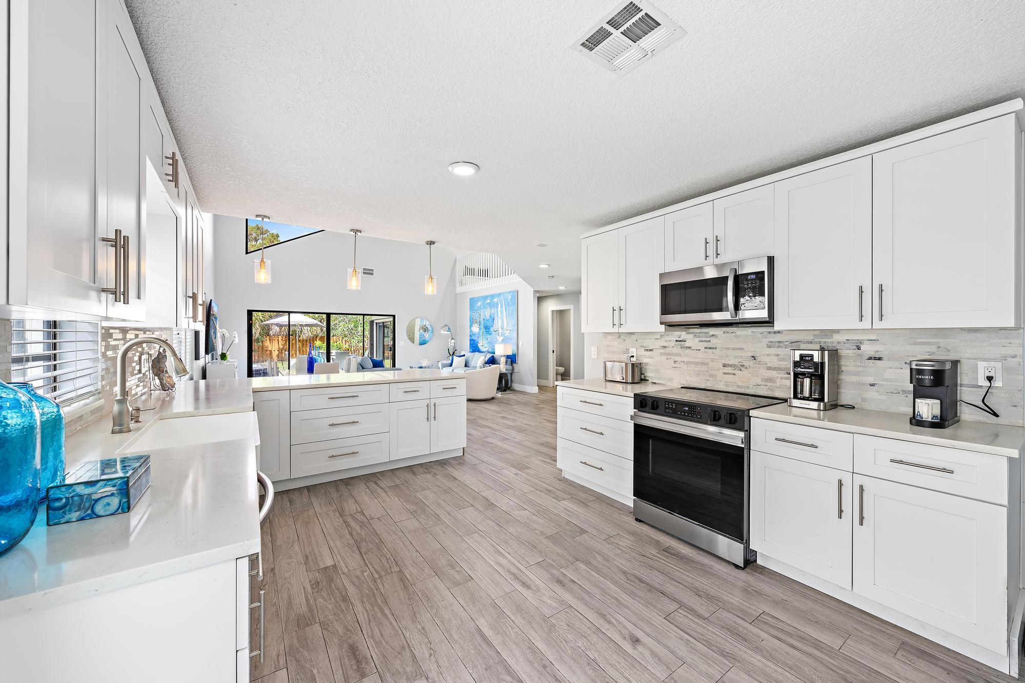 2596 La Cristal Circle