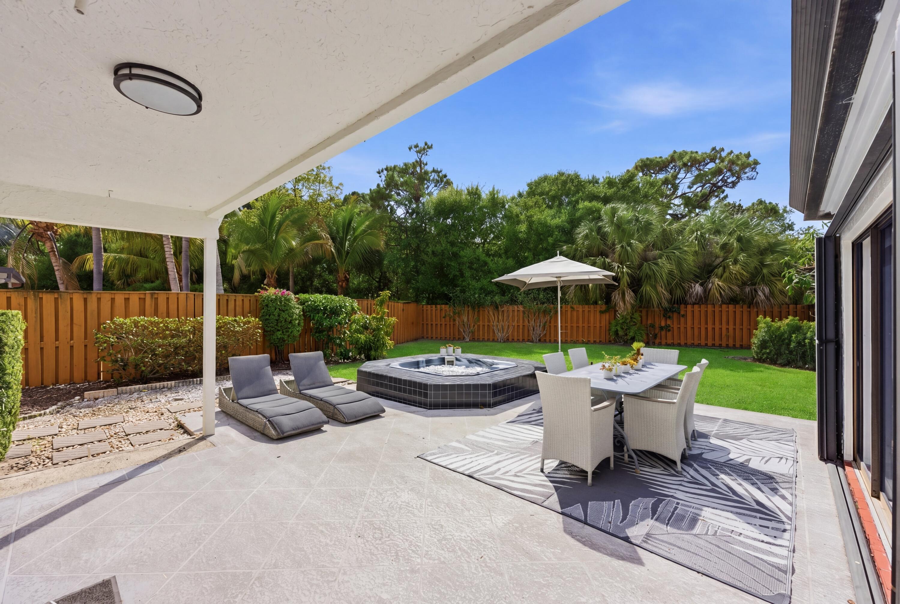 CRYSTAL POINTE PL 5 - Residential