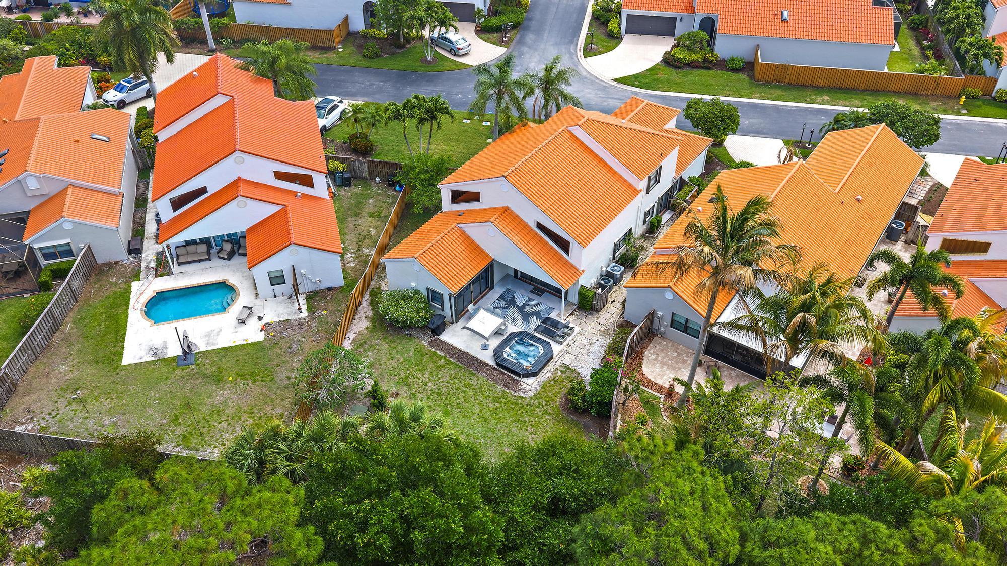 CRYSTAL POINTE PL 5 - Residential