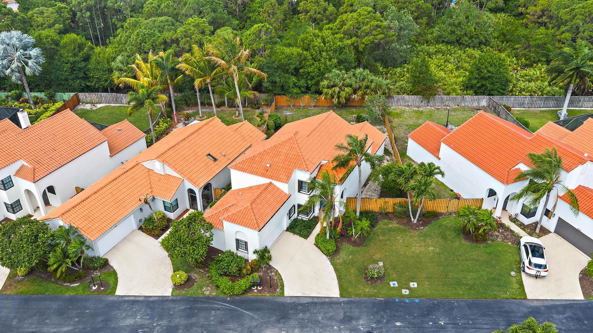 CRYSTAL POINTE PL 5 - Residential