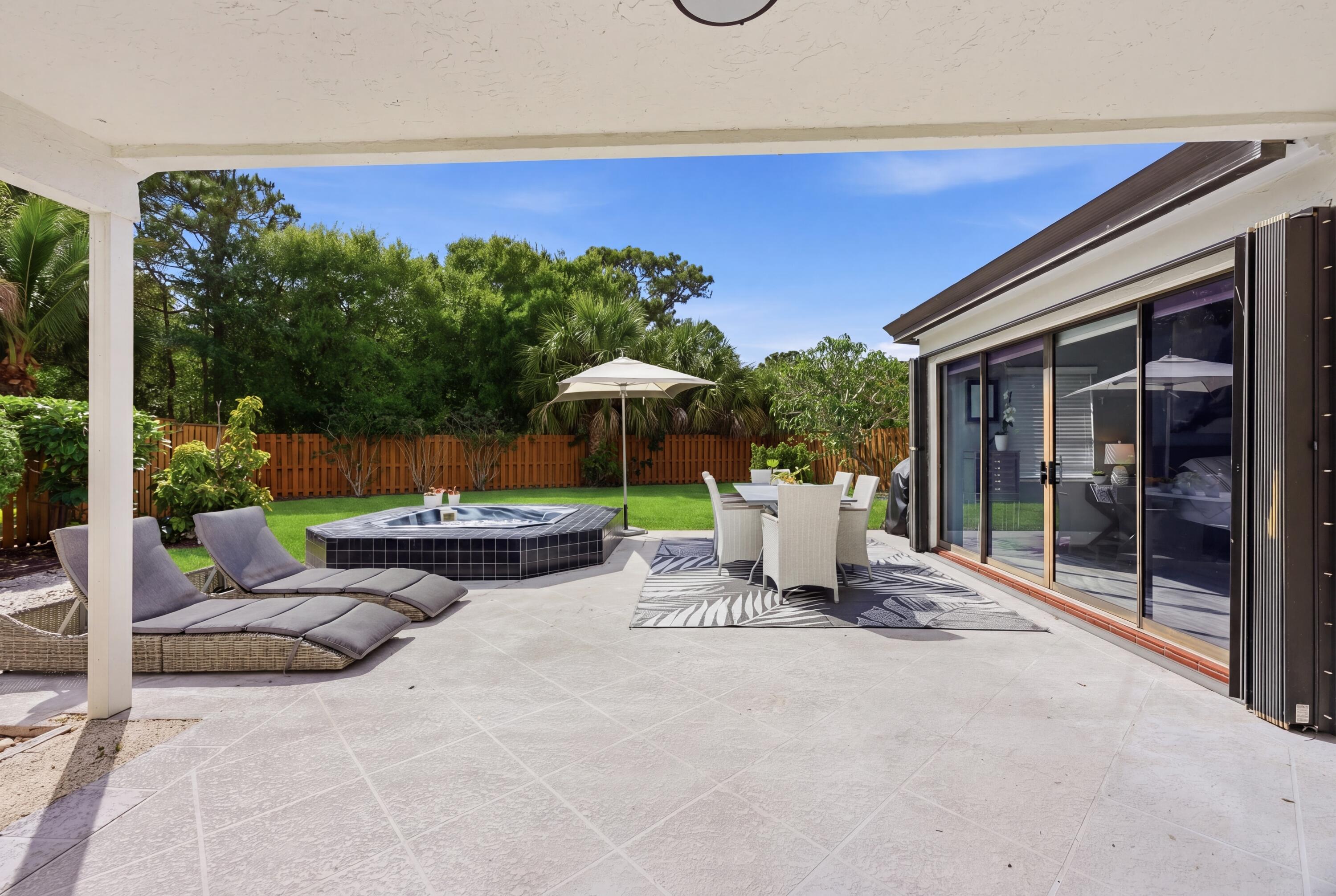 CRYSTAL POINTE PL 5 - Residential