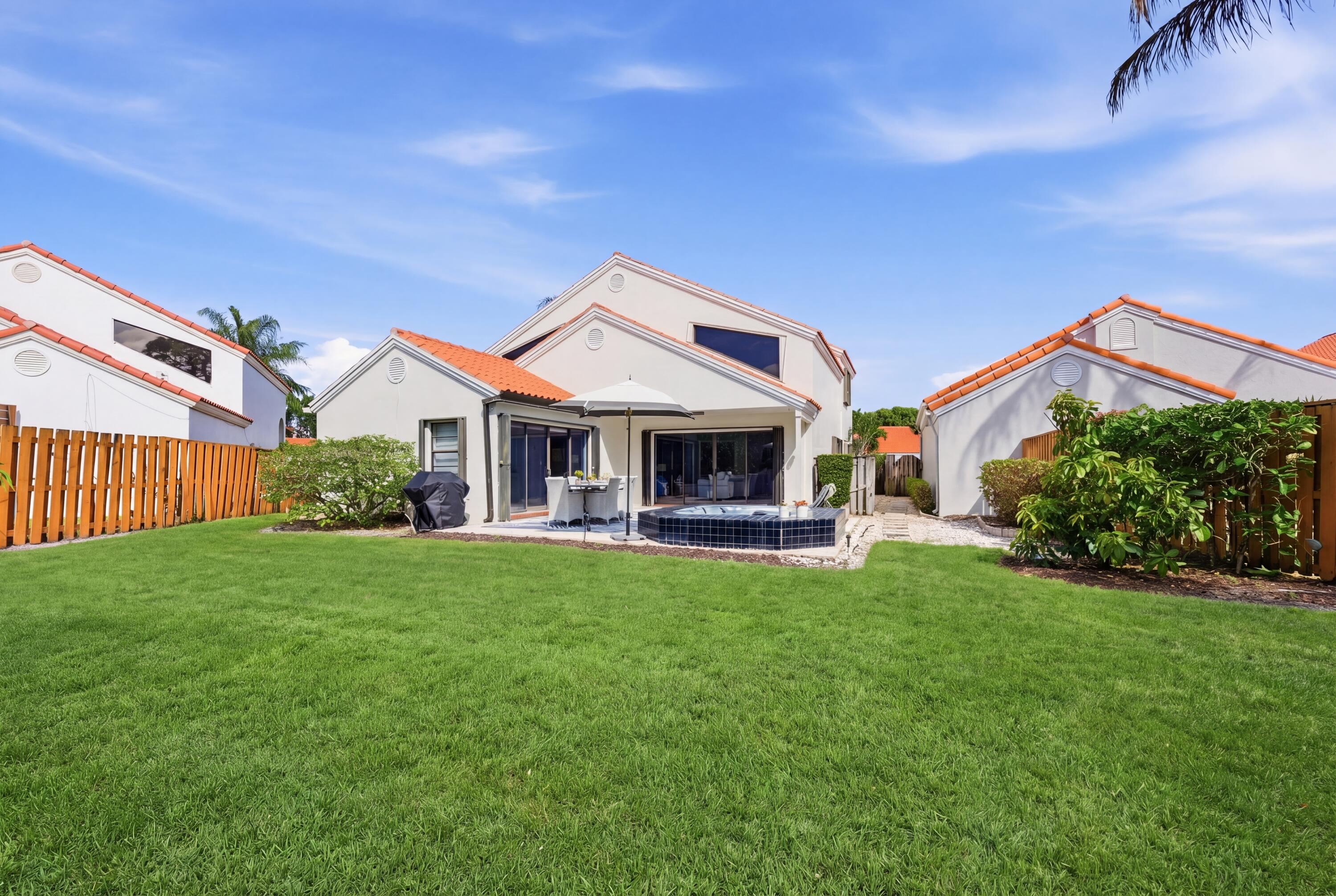 CRYSTAL POINTE PL 5 - Residential