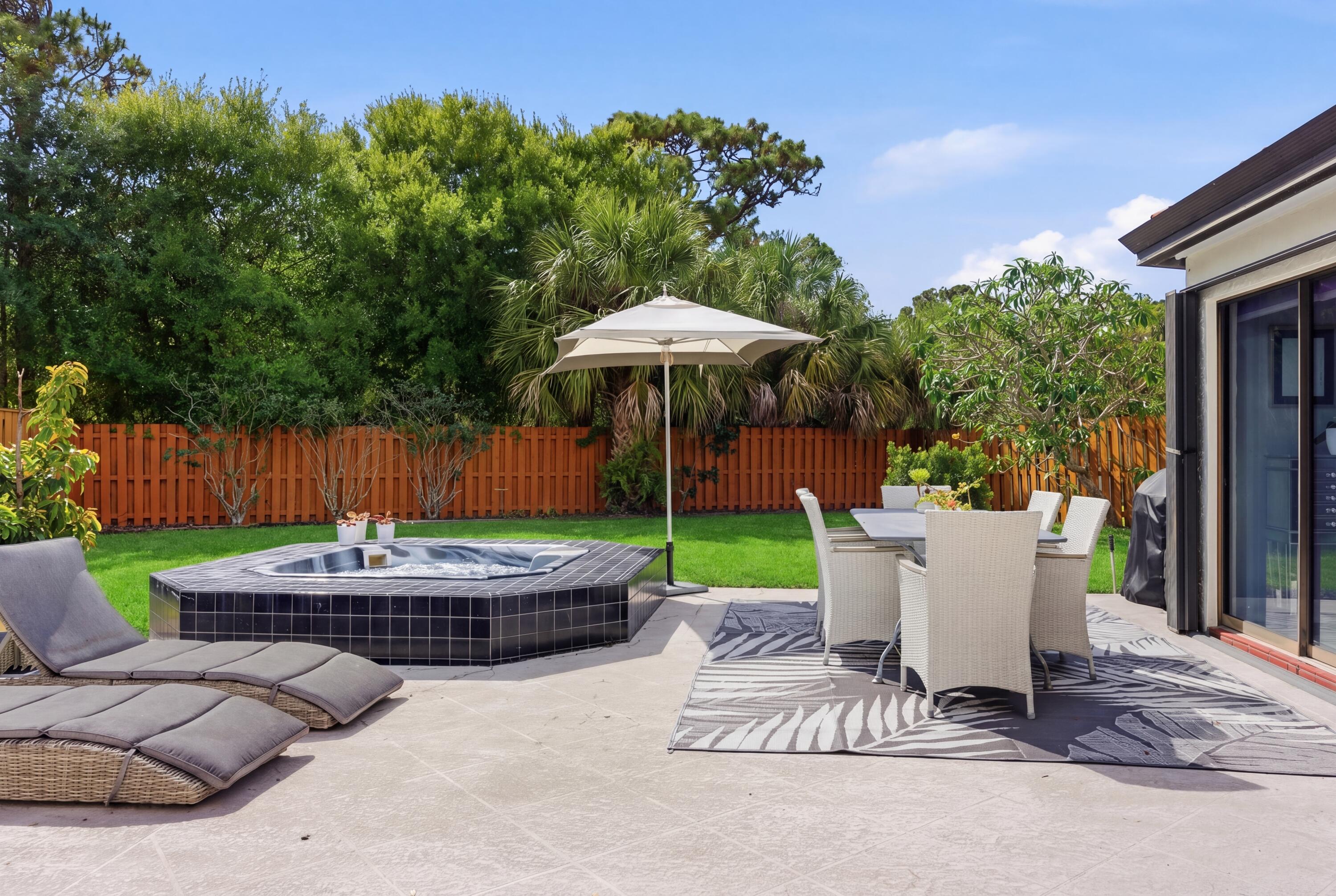 CRYSTAL POINTE PL 5 - Residential