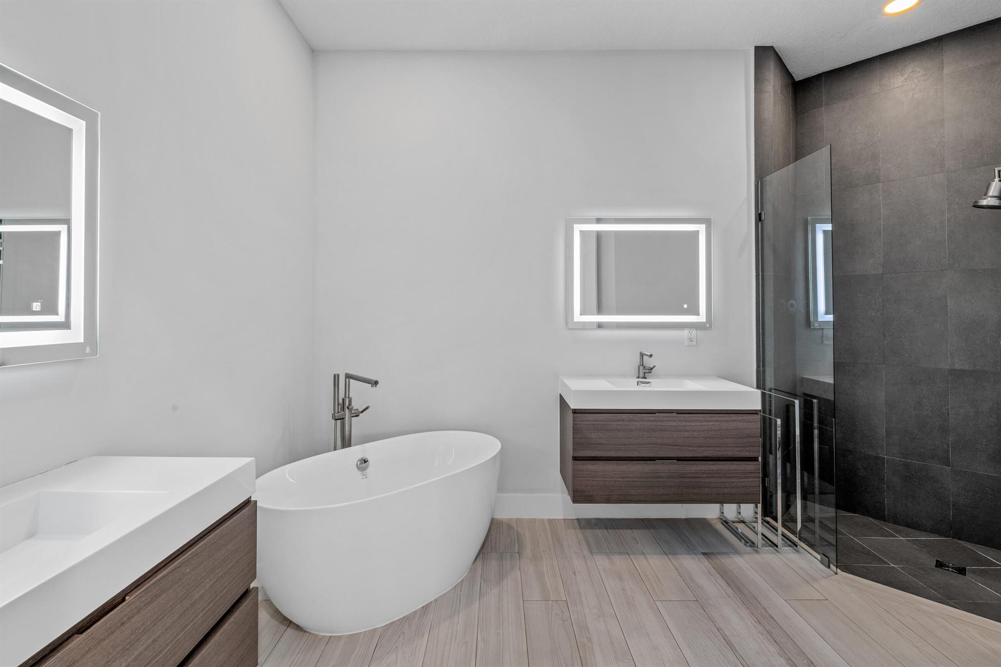 EQUESTRIAN CLUB ESTATES 3 - Residential