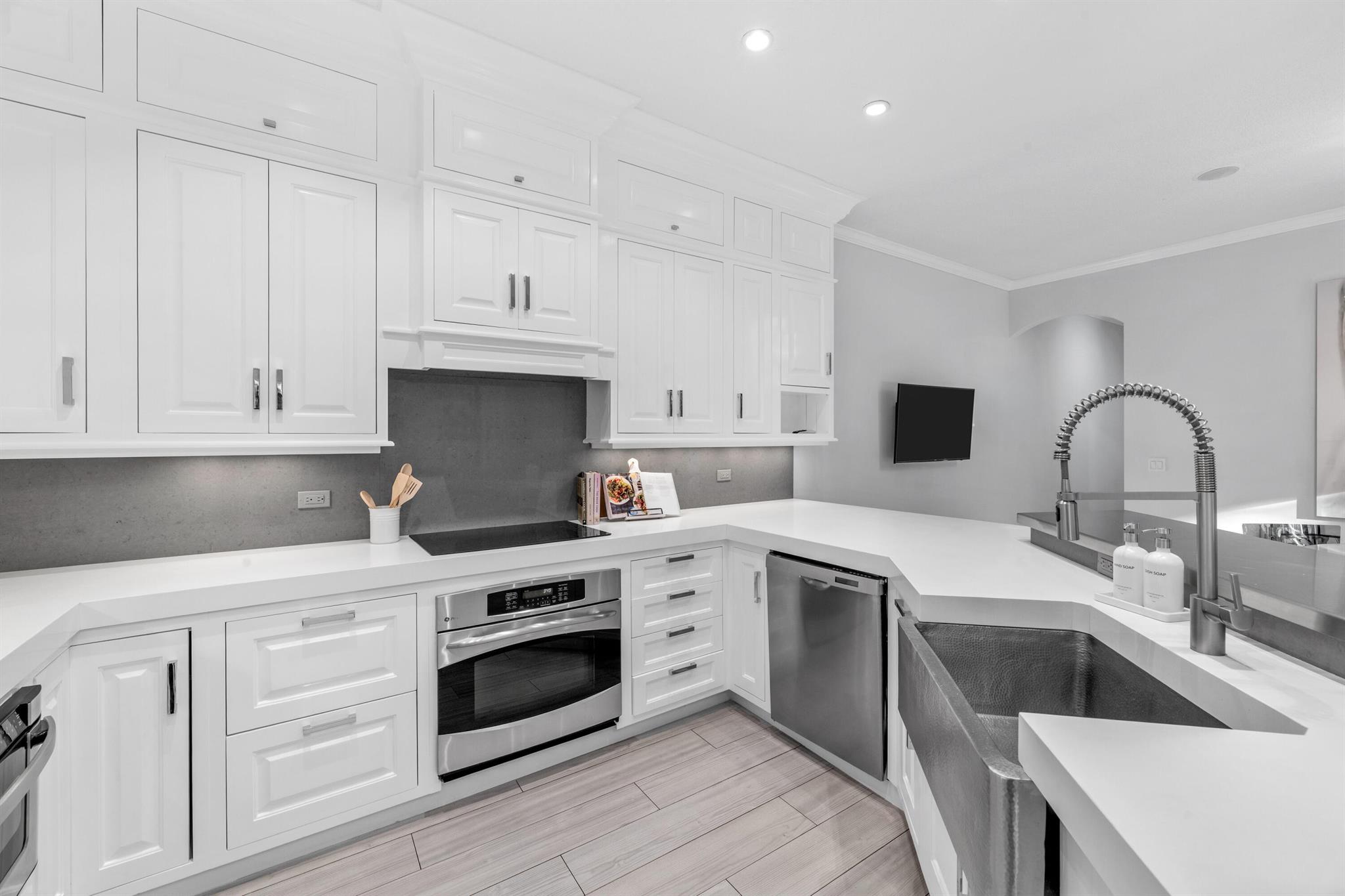 EQUESTRIAN CLUB ESTATES 3 - Residential