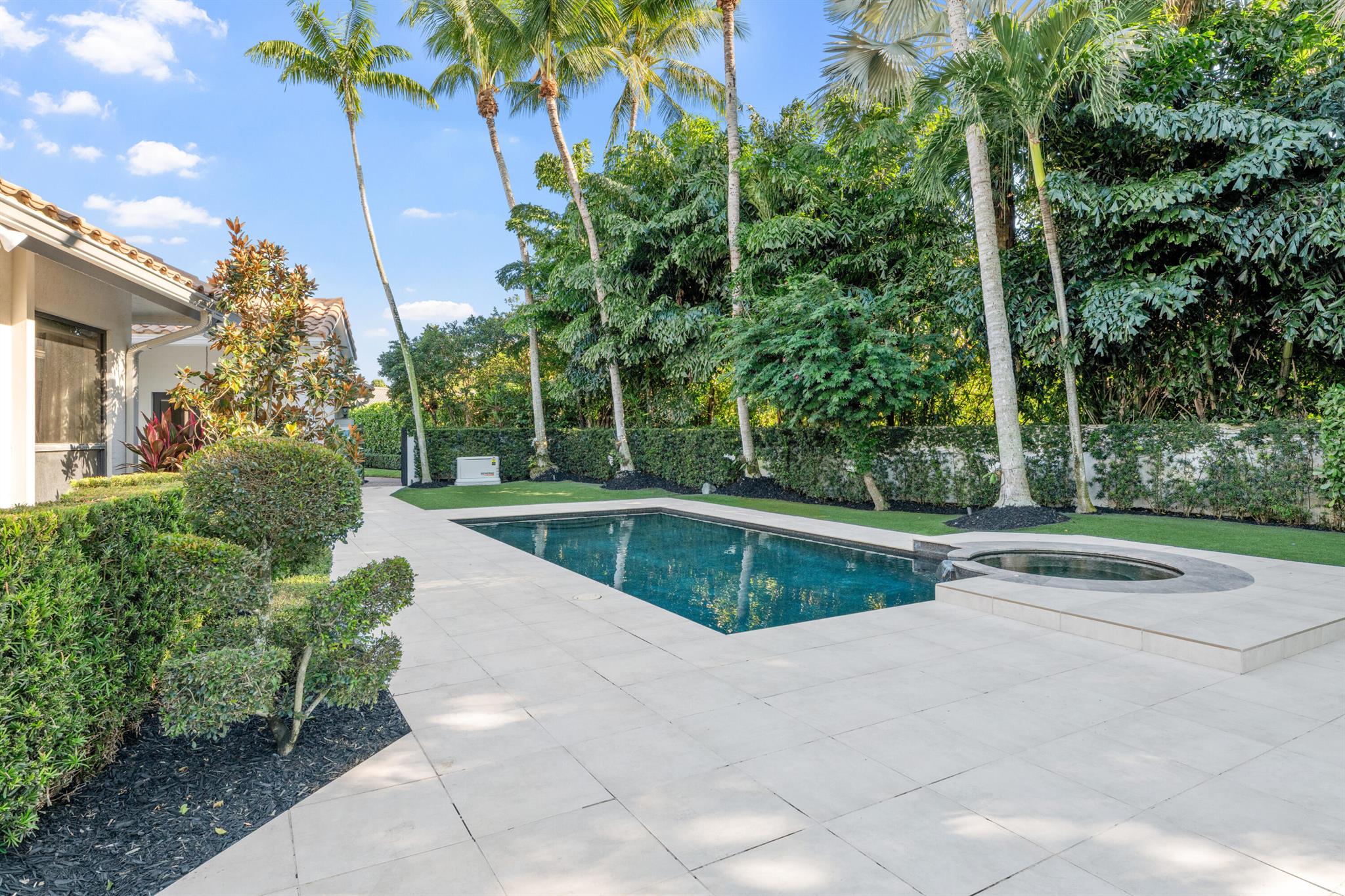 EQUESTRIAN CLUB ESTATES 3 - Residential