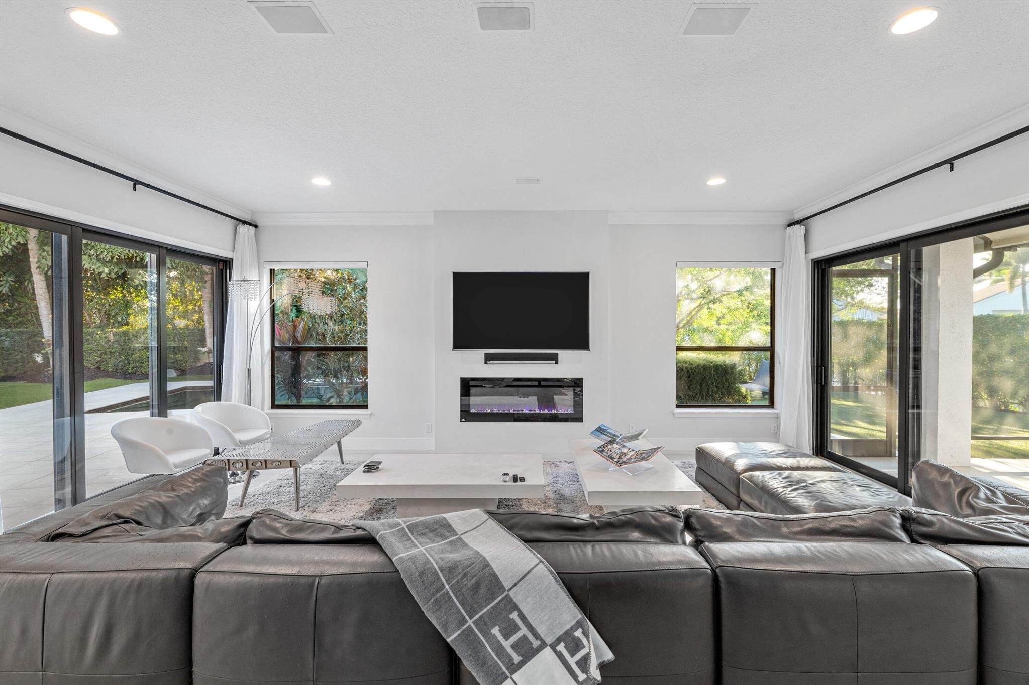 EQUESTRIAN CLUB ESTATES 3 - Residential