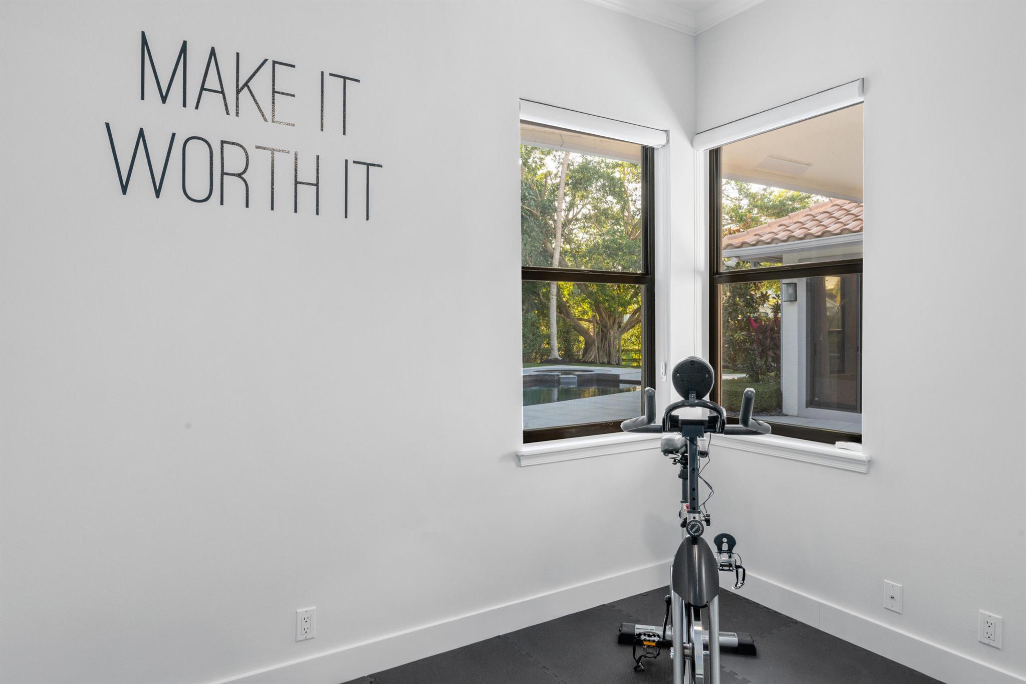 EQUESTRIAN CLUB ESTATES 3 - Residential