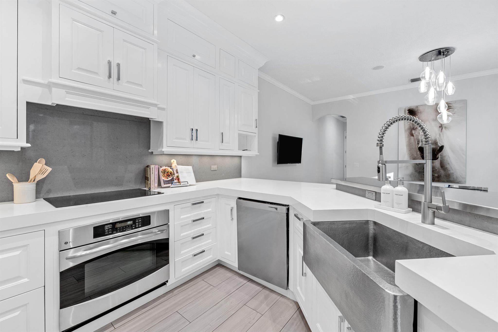 EQUESTRIAN CLUB ESTATES 3 - Residential