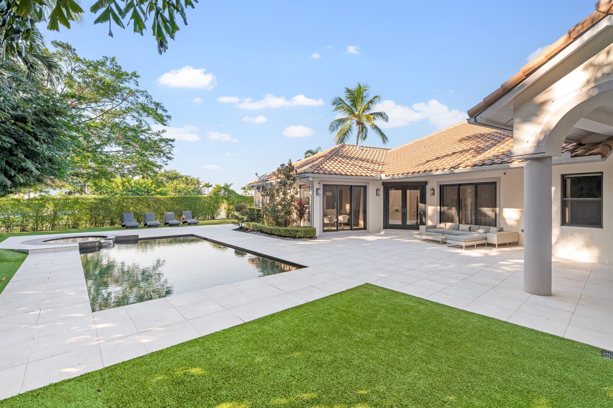 EQUESTRIAN CLUB ESTATES 3 - Residential