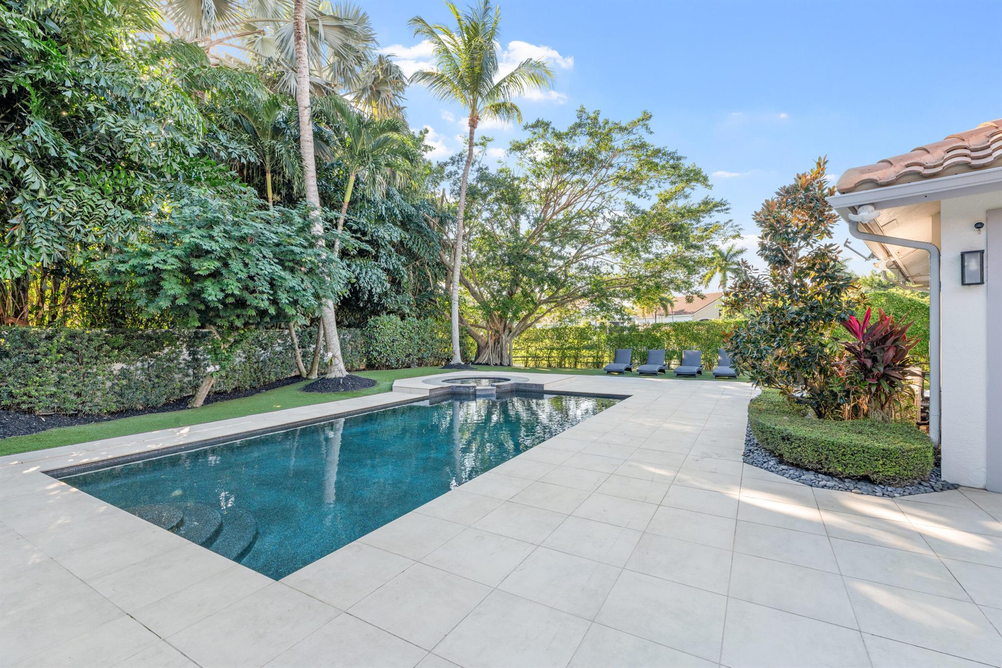 EQUESTRIAN CLUB ESTATES 3 - Residential