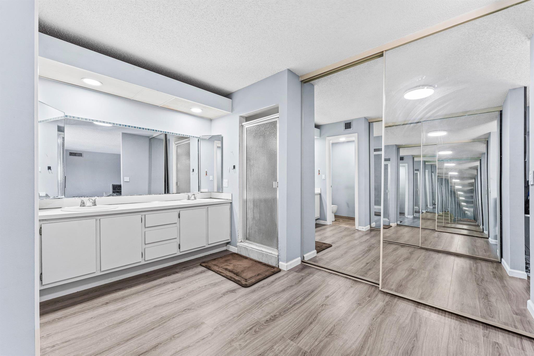 SPRINGDALE HOMES - Residential