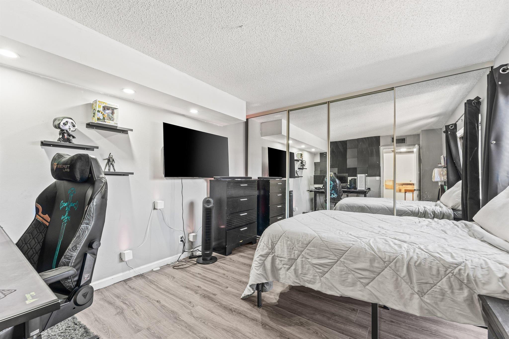 SPRINGDALE HOMES - Residential