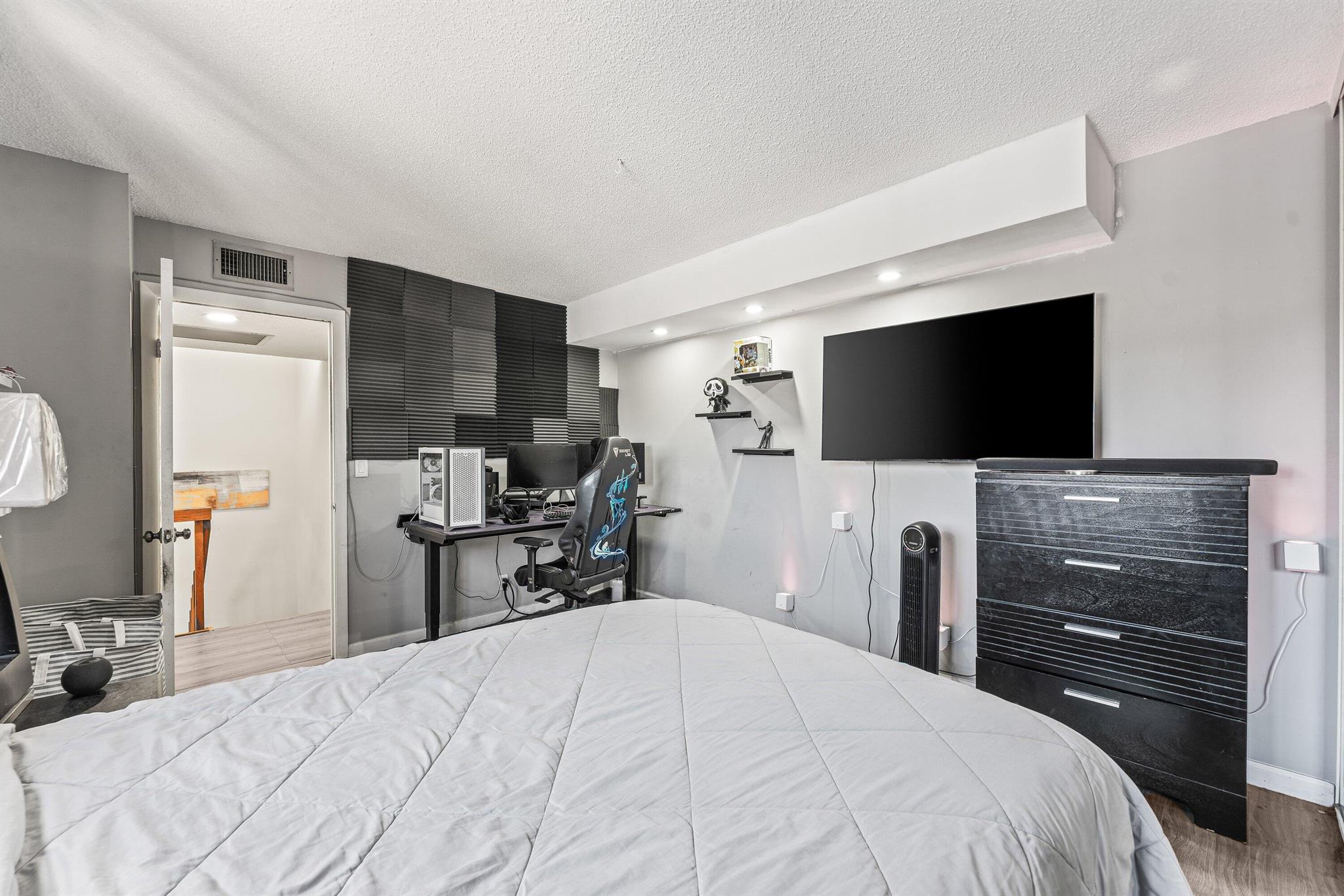 SPRINGDALE HOMES - Residential