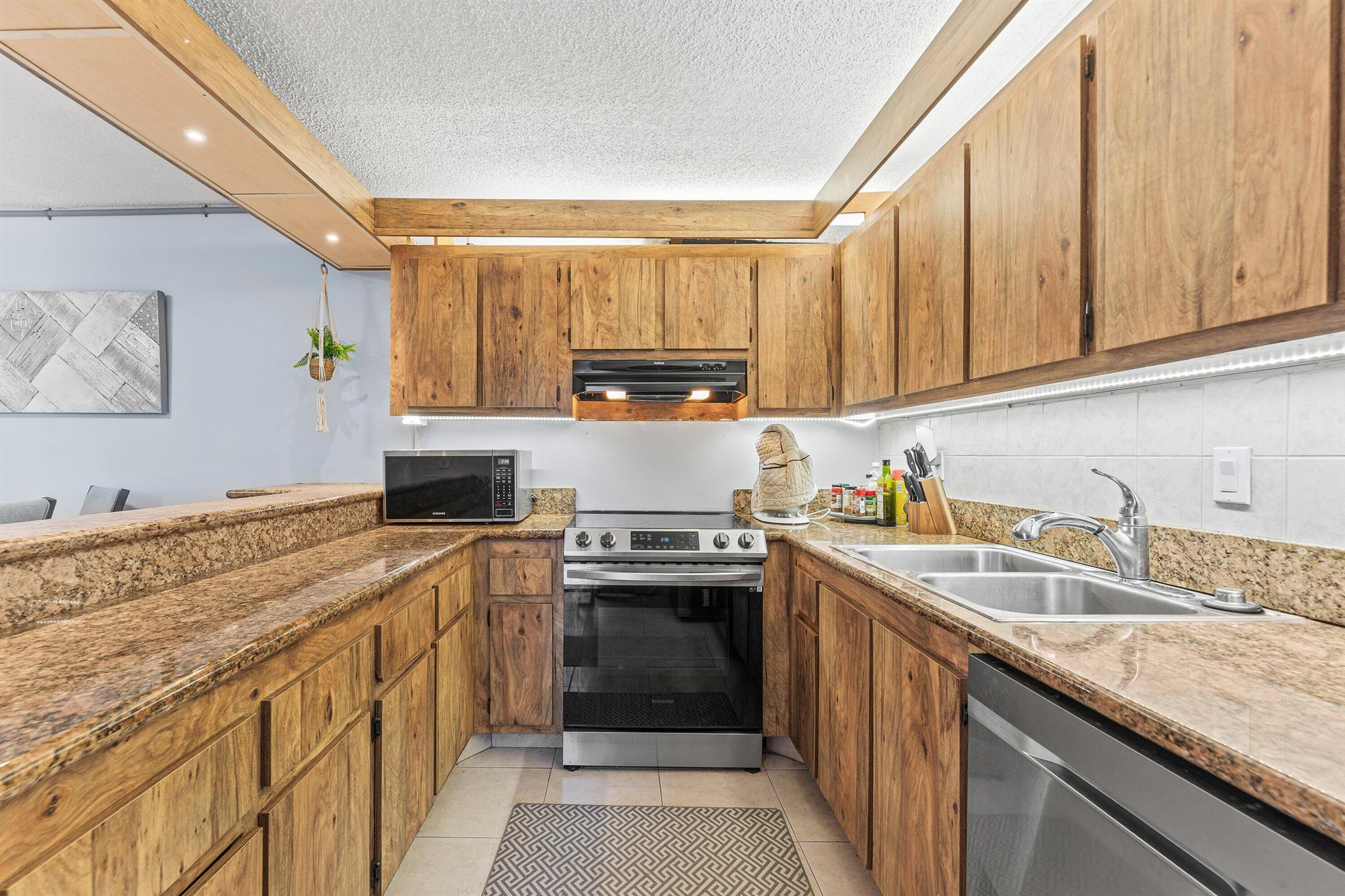 SPRINGDALE HOMES - Residential