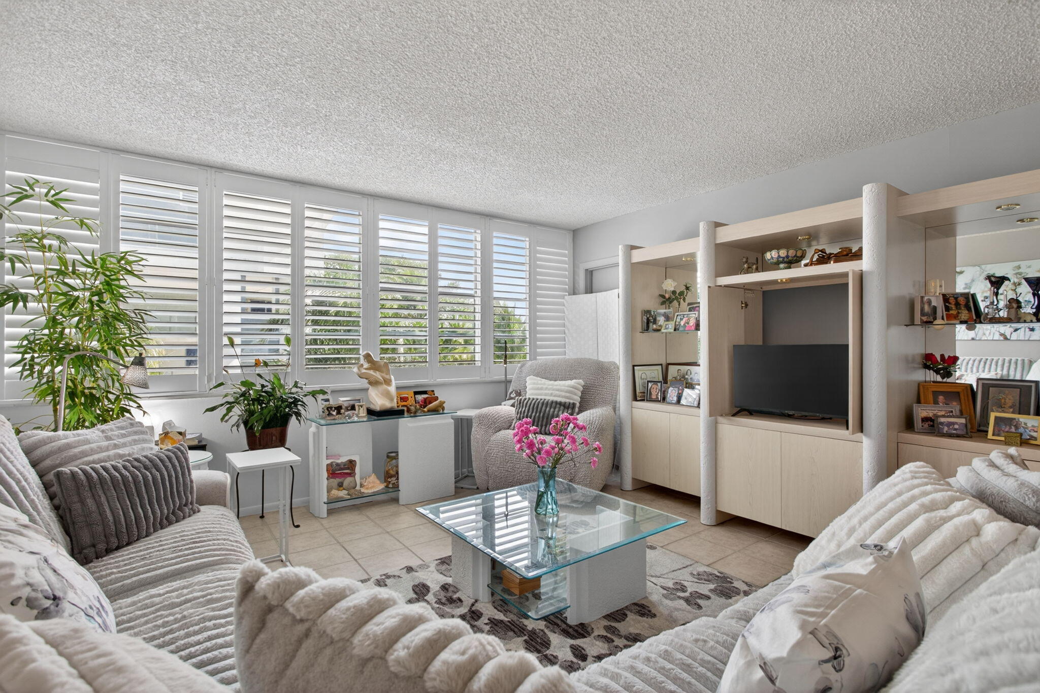 EAST POINT TOWERS CONDO - Residential