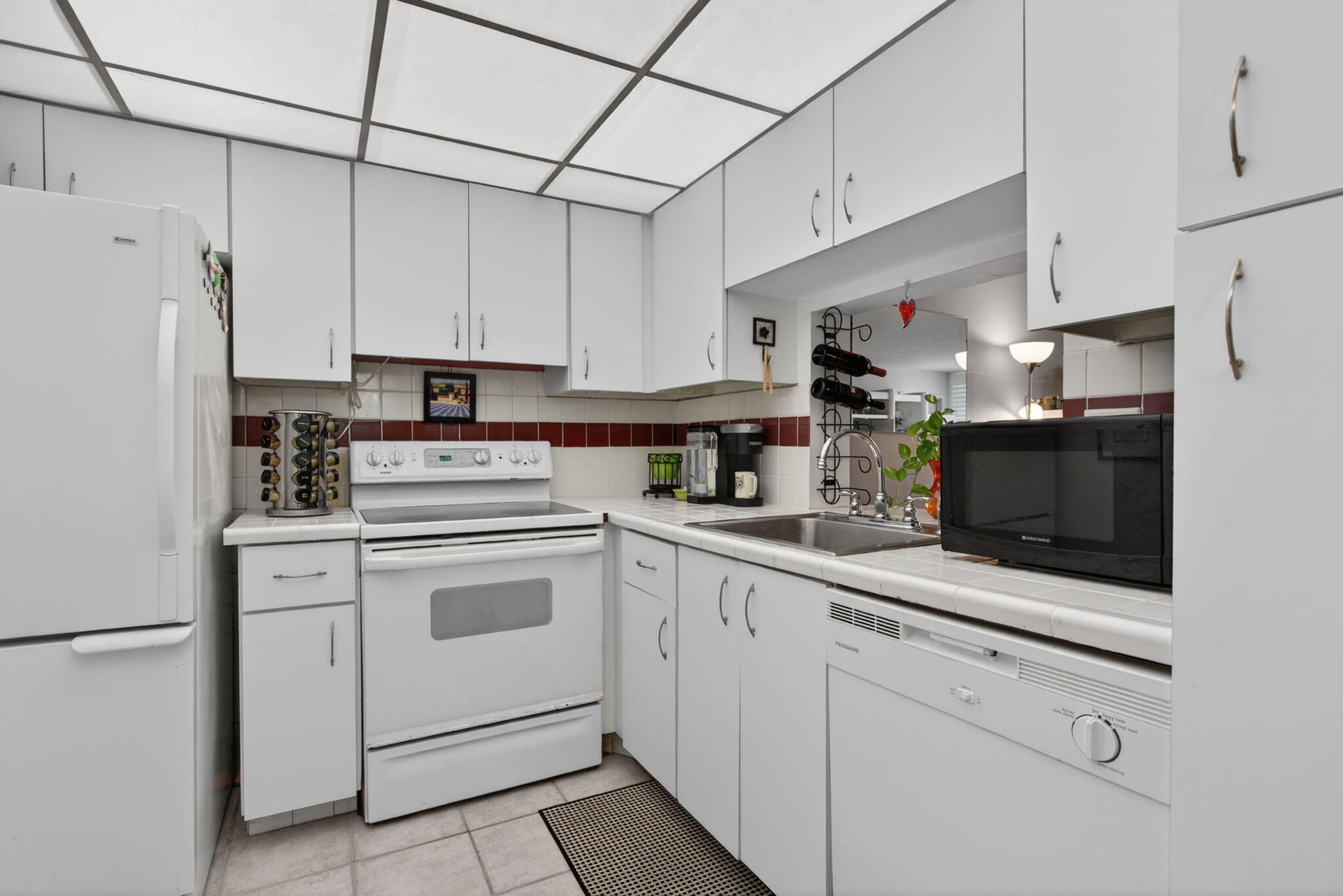 EAST POINT TOWERS CONDO - Residential