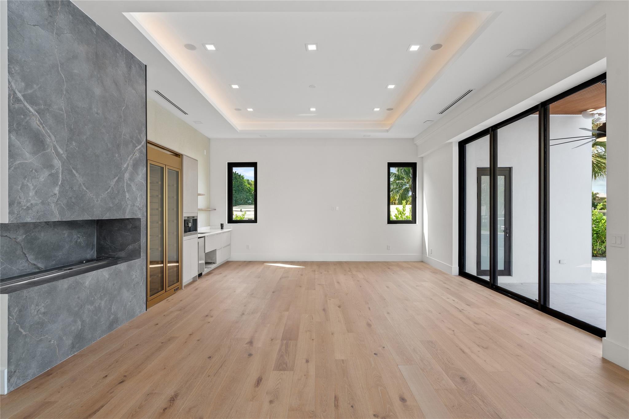 SUNSET LANE - Residential