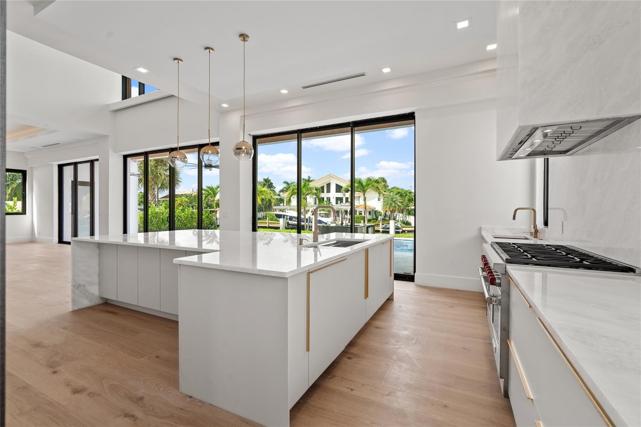 SUNSET LANE - Residential