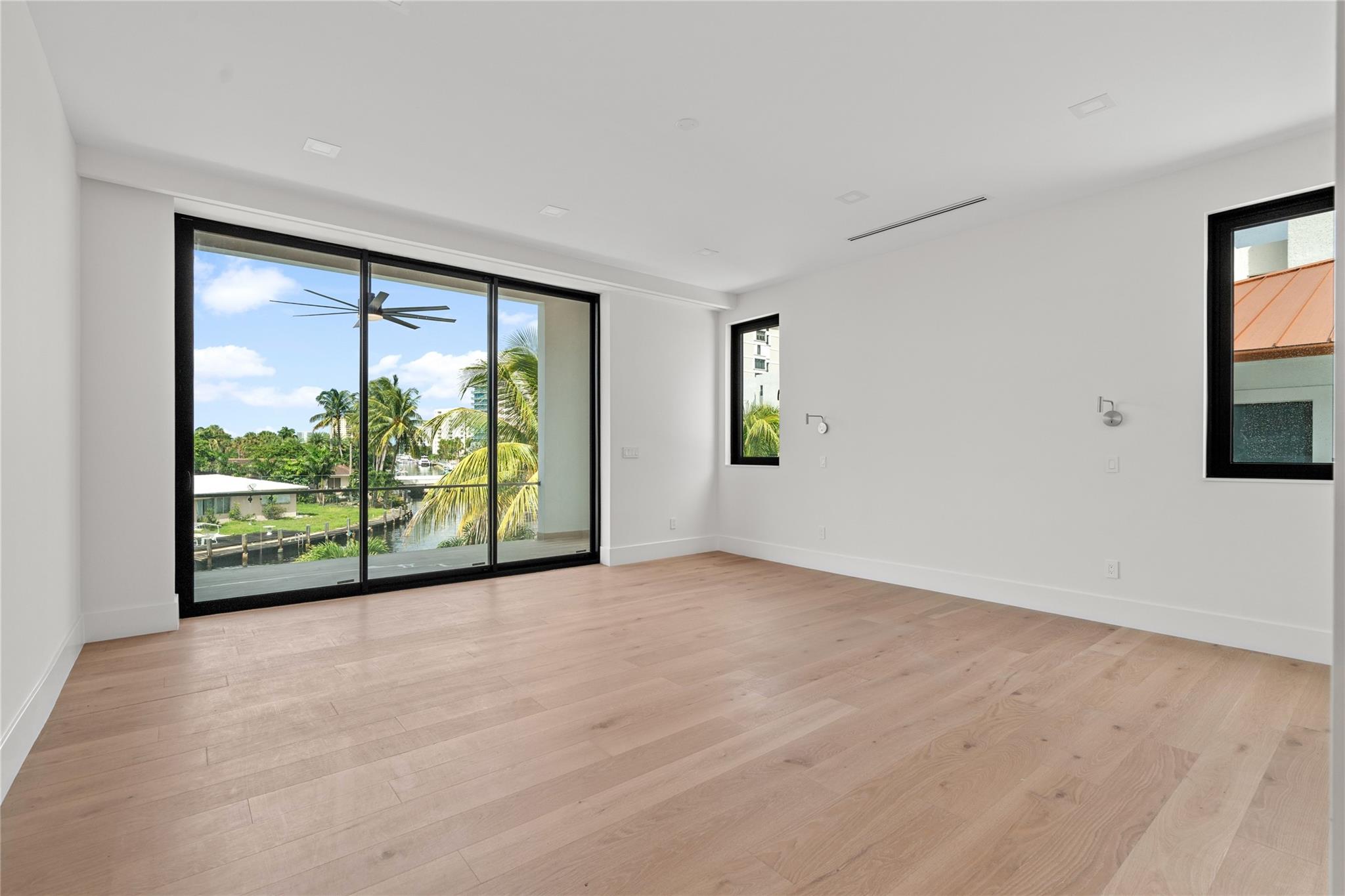 SUNSET LANE - Residential