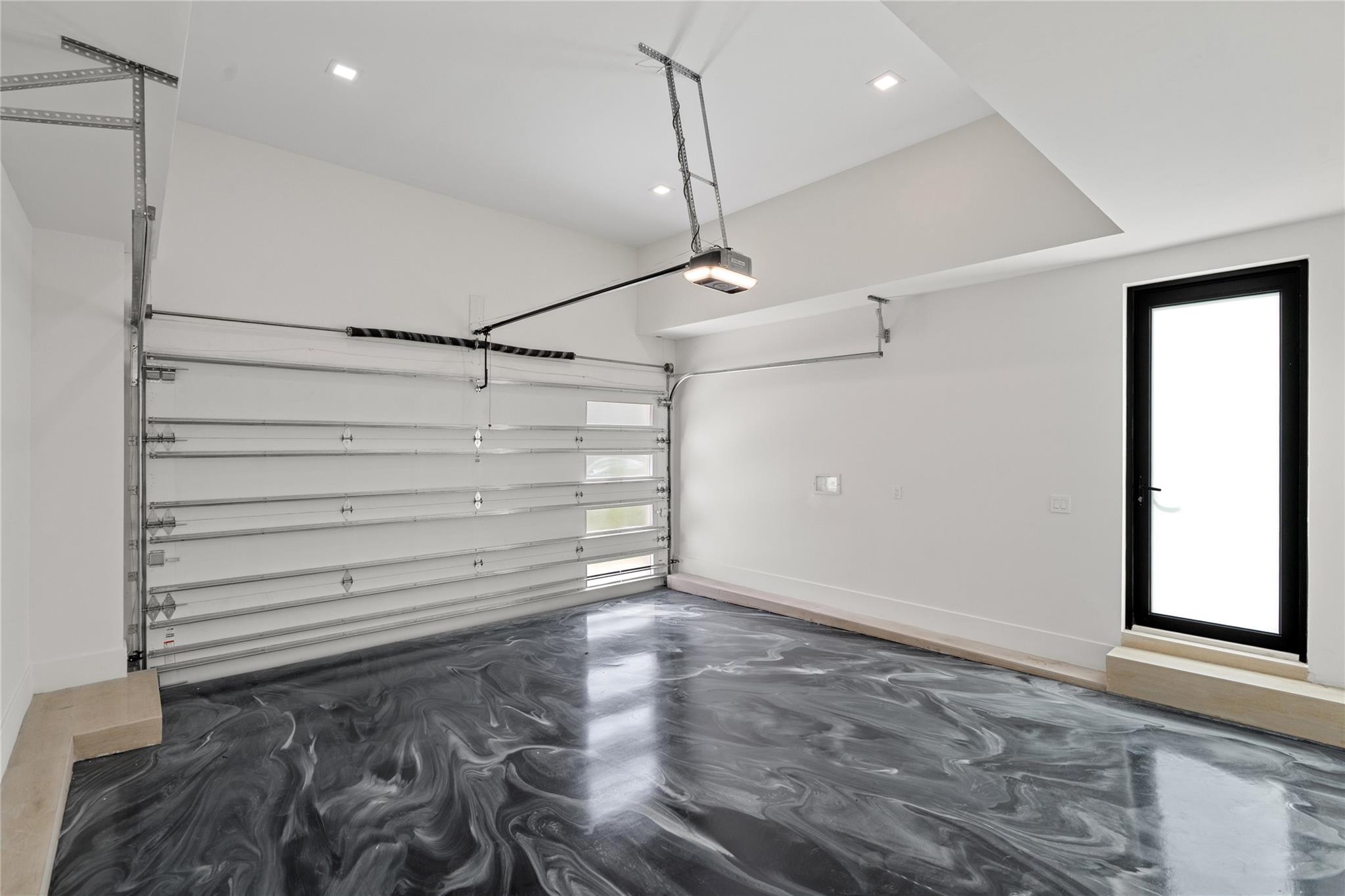 SUNSET LANE - Residential