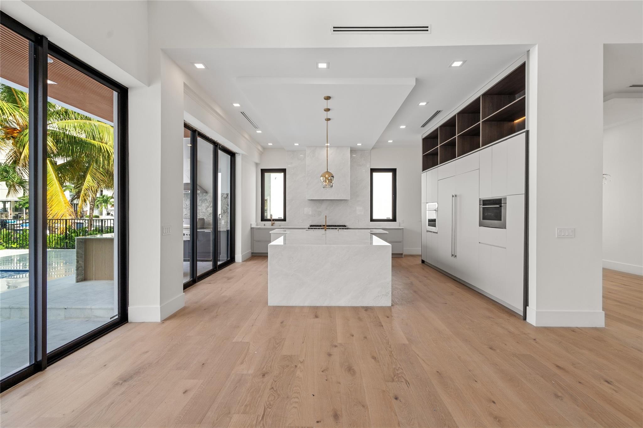 SUNSET LANE - Residential