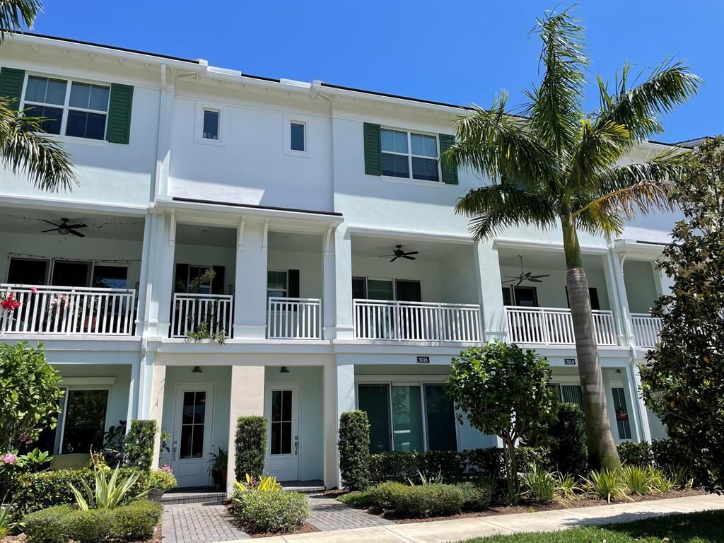 Photo of 3016 Franklin Place, Palm Beach Gardens, FL 33418 (MLS # R10705626)