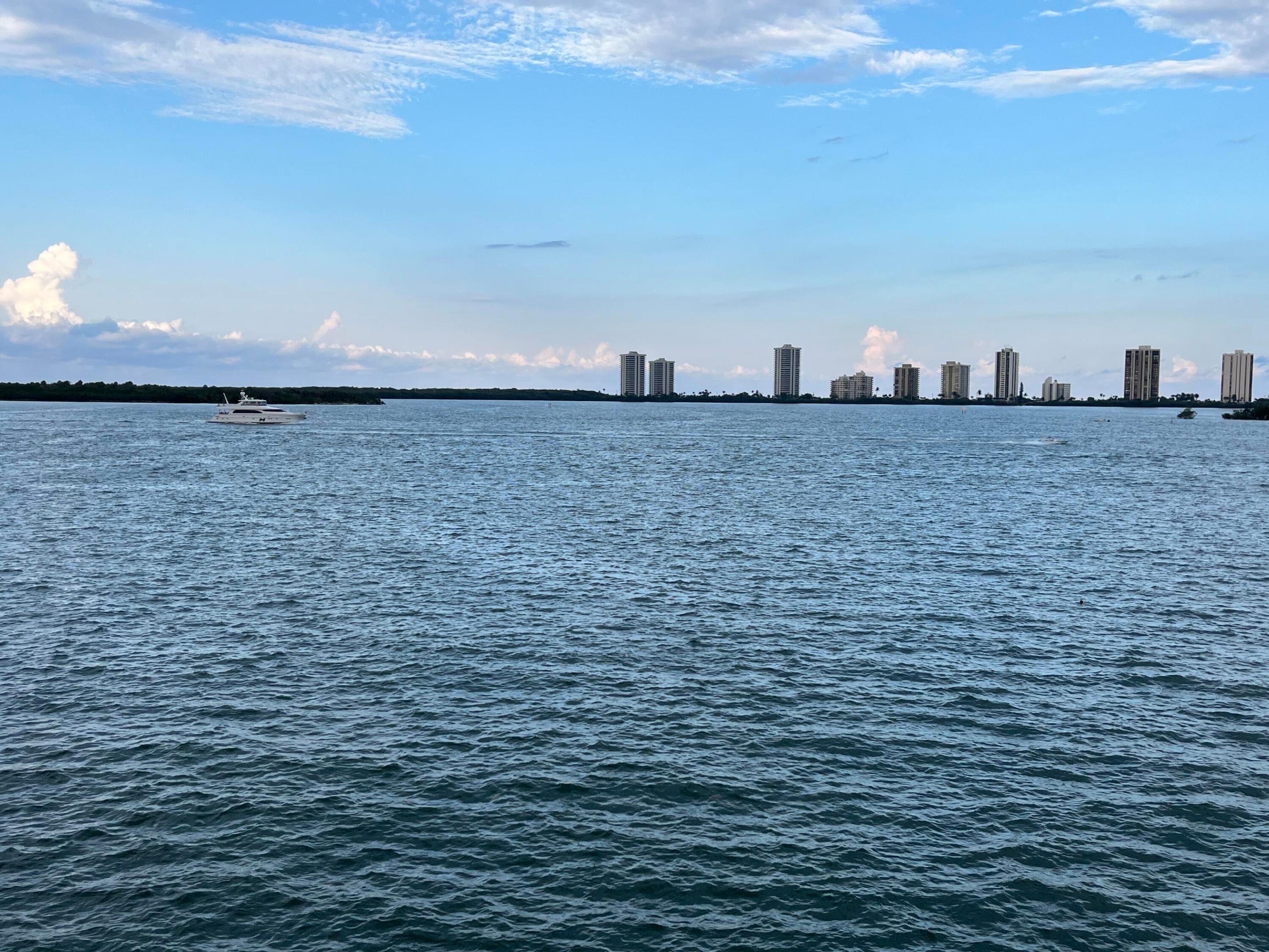 101 Doolen Court 305