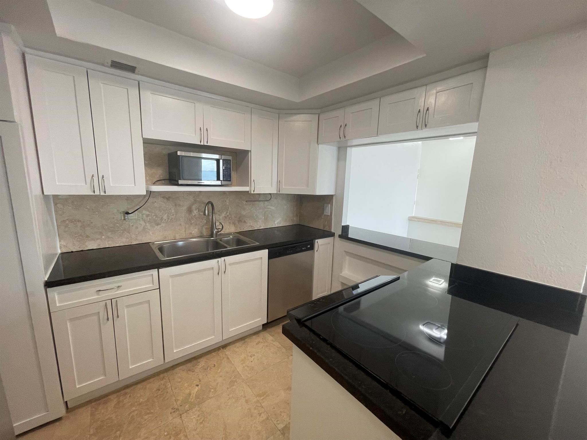 BRICKELL TOWNHOUSE CONDO - Residential Lease