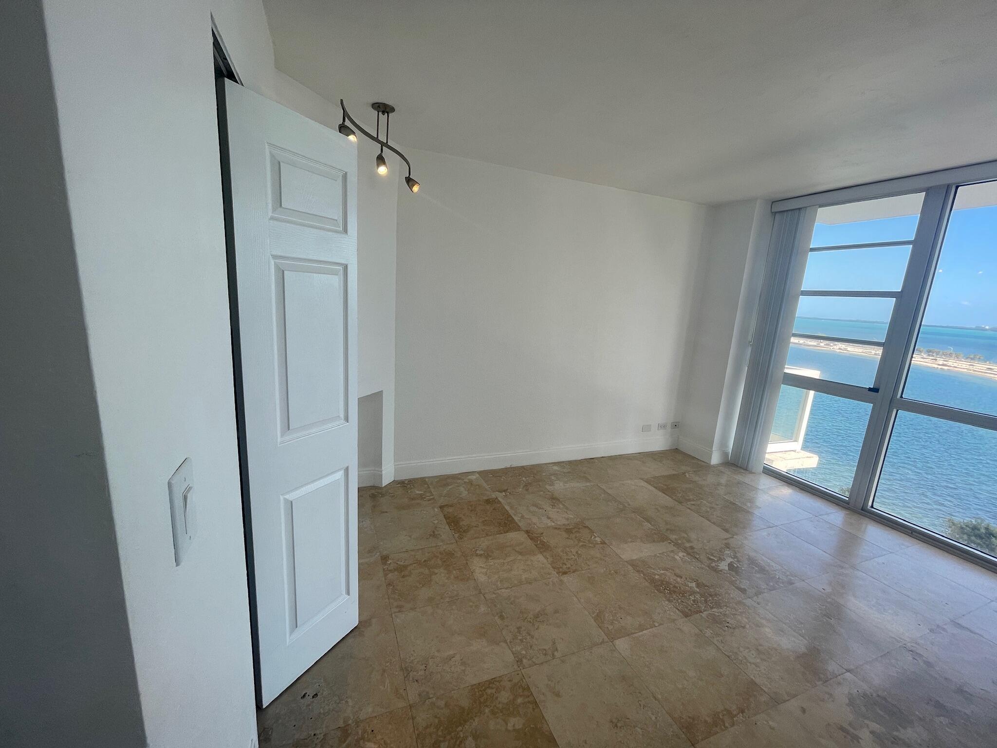 BRICKELL TOWNHOUSE CONDO - Residential Lease