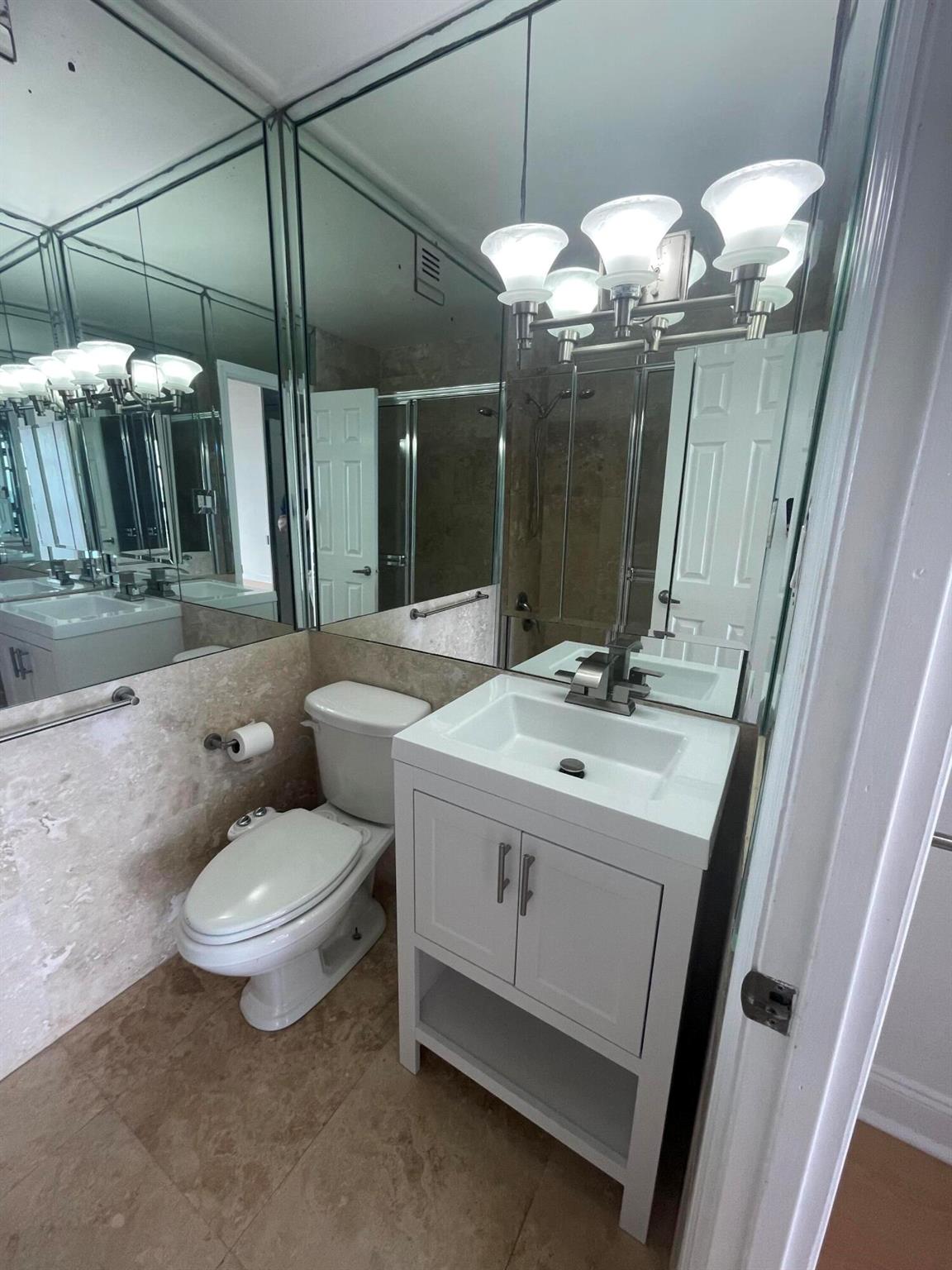 BRICKELL TOWNHOUSE CONDO - Residential Lease