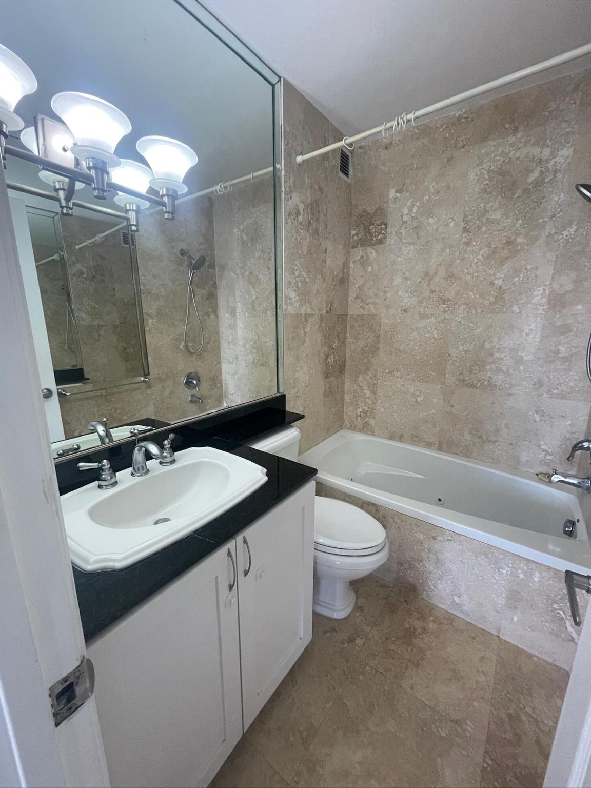 BRICKELL TOWNHOUSE CONDO - Residential Lease