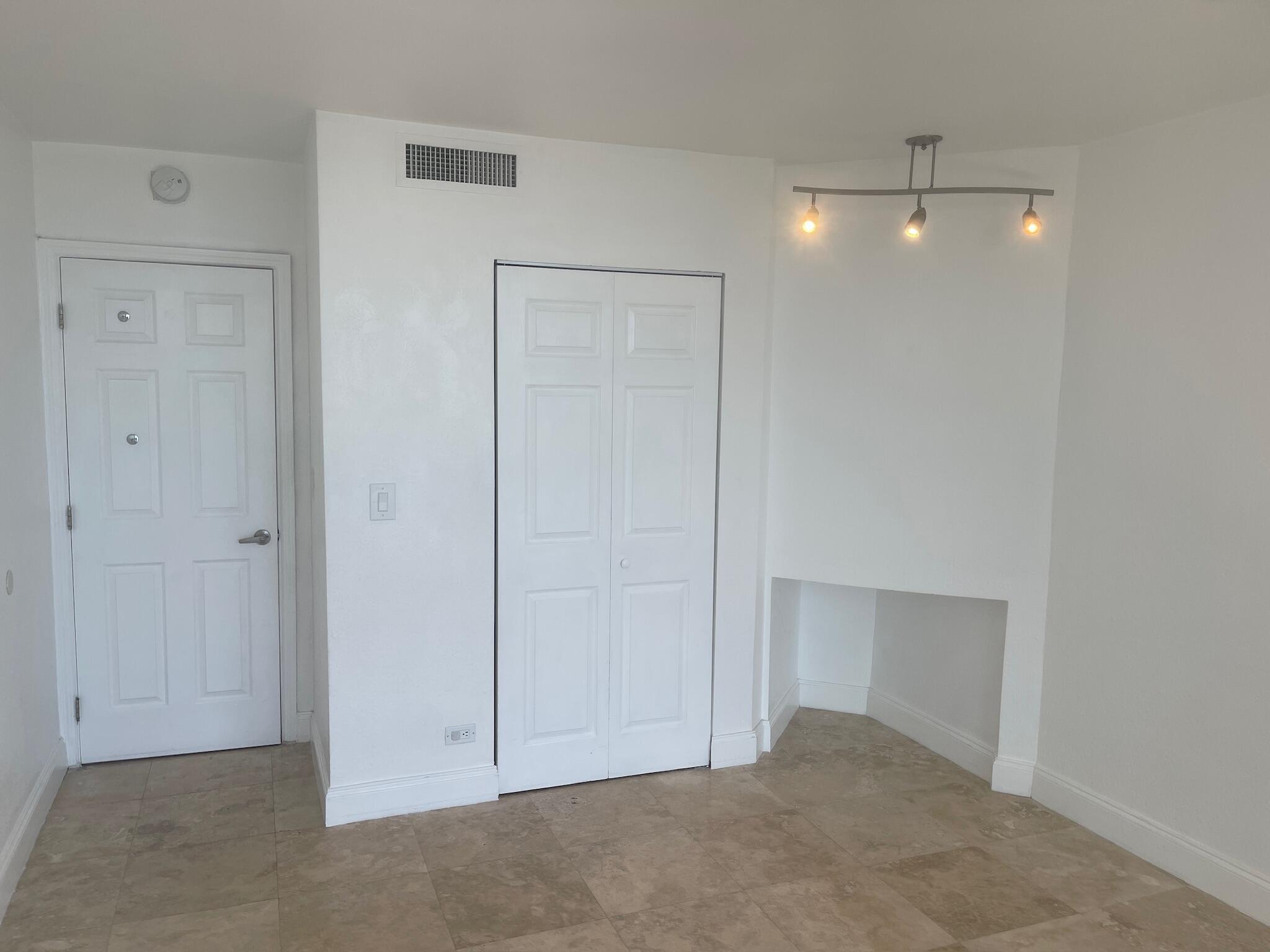 BRICKELL TOWNHOUSE CONDO - Residential Lease