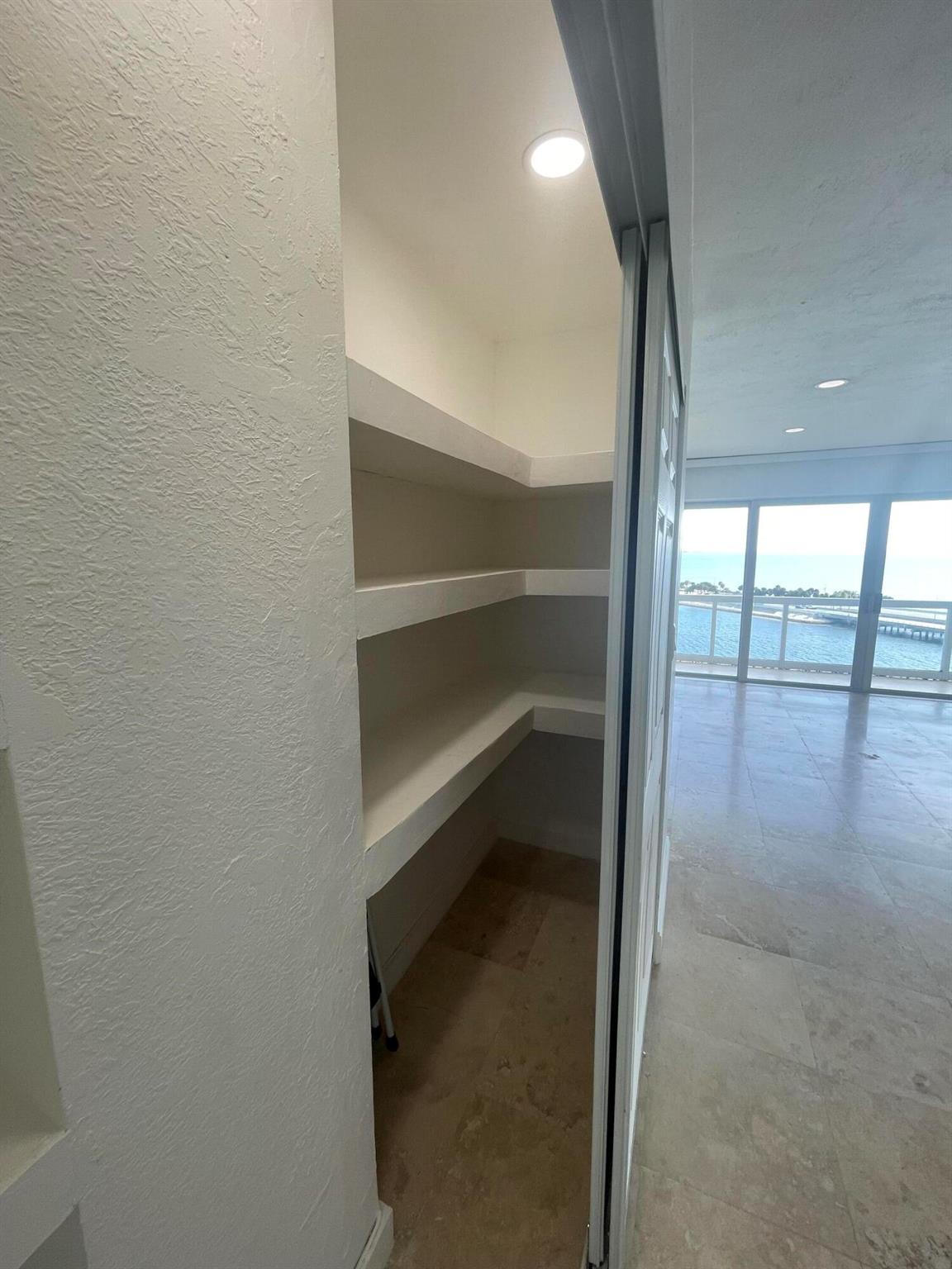 BRICKELL TOWNHOUSE CONDO - Residential Lease