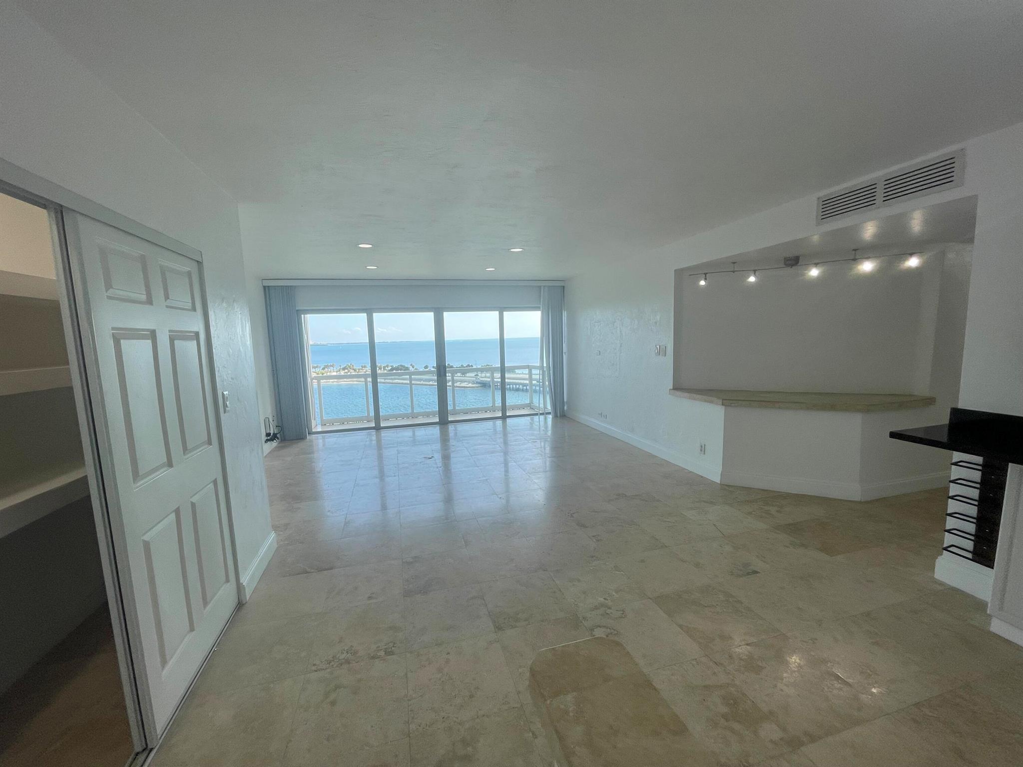 BRICKELL TOWNHOUSE CONDO - Residential Lease