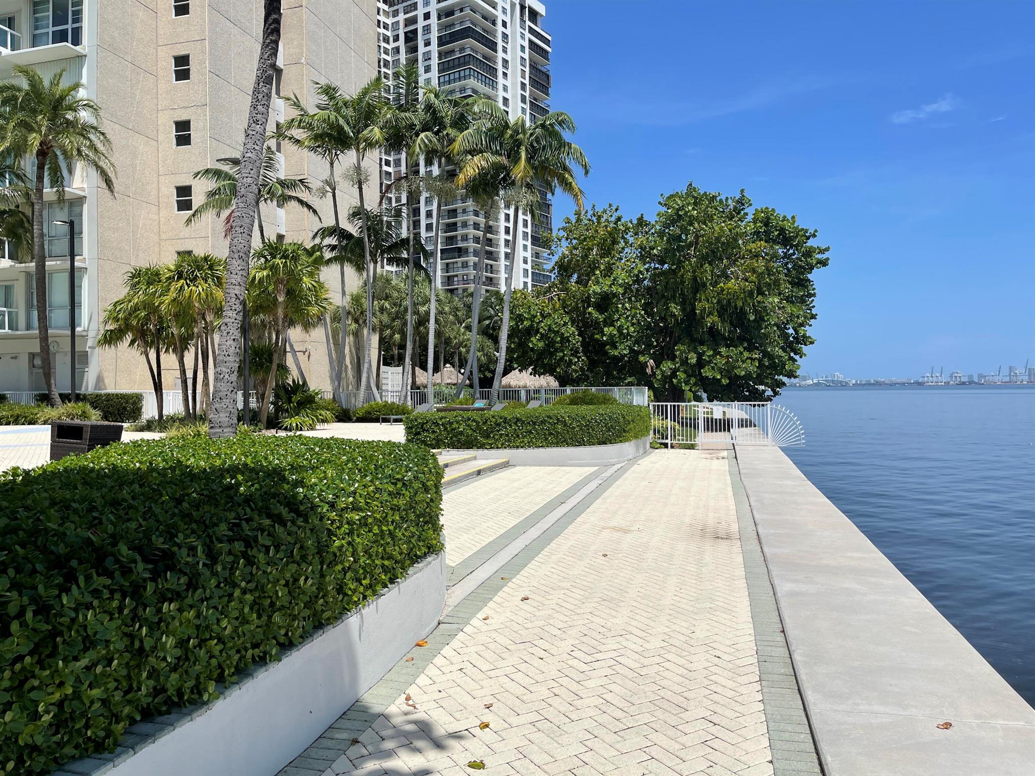 BRICKELL TOWNHOUSE CONDO - Residential Lease