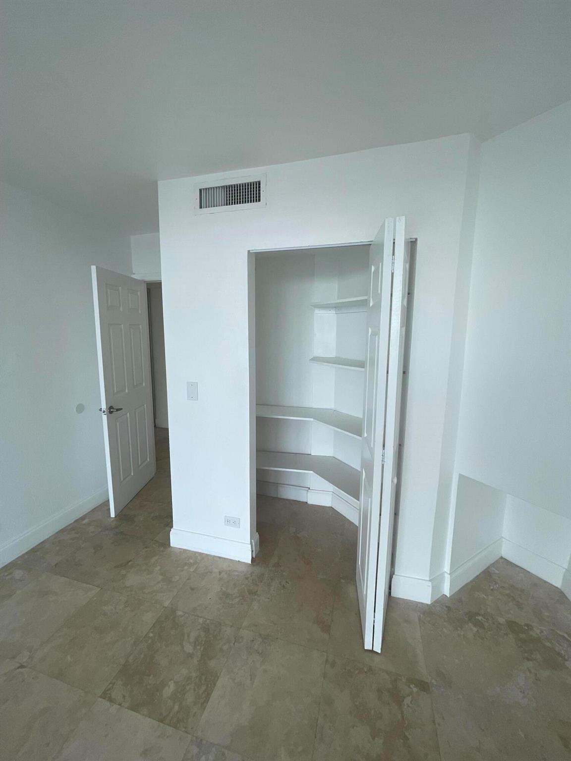 BRICKELL TOWNHOUSE CONDO - Residential Lease