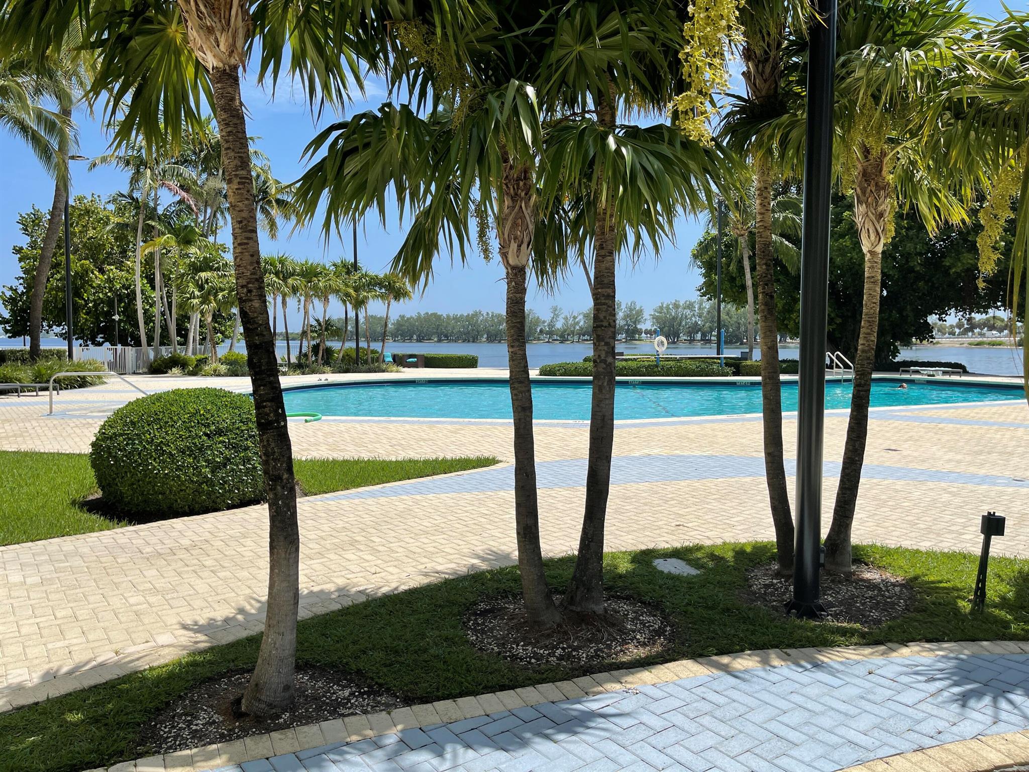 BRICKELL TOWNHOUSE CONDO - Residential Lease