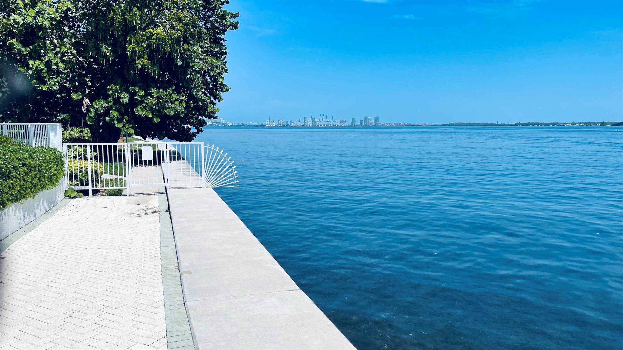 BRICKELL TOWNHOUSE CONDO - Residential Lease