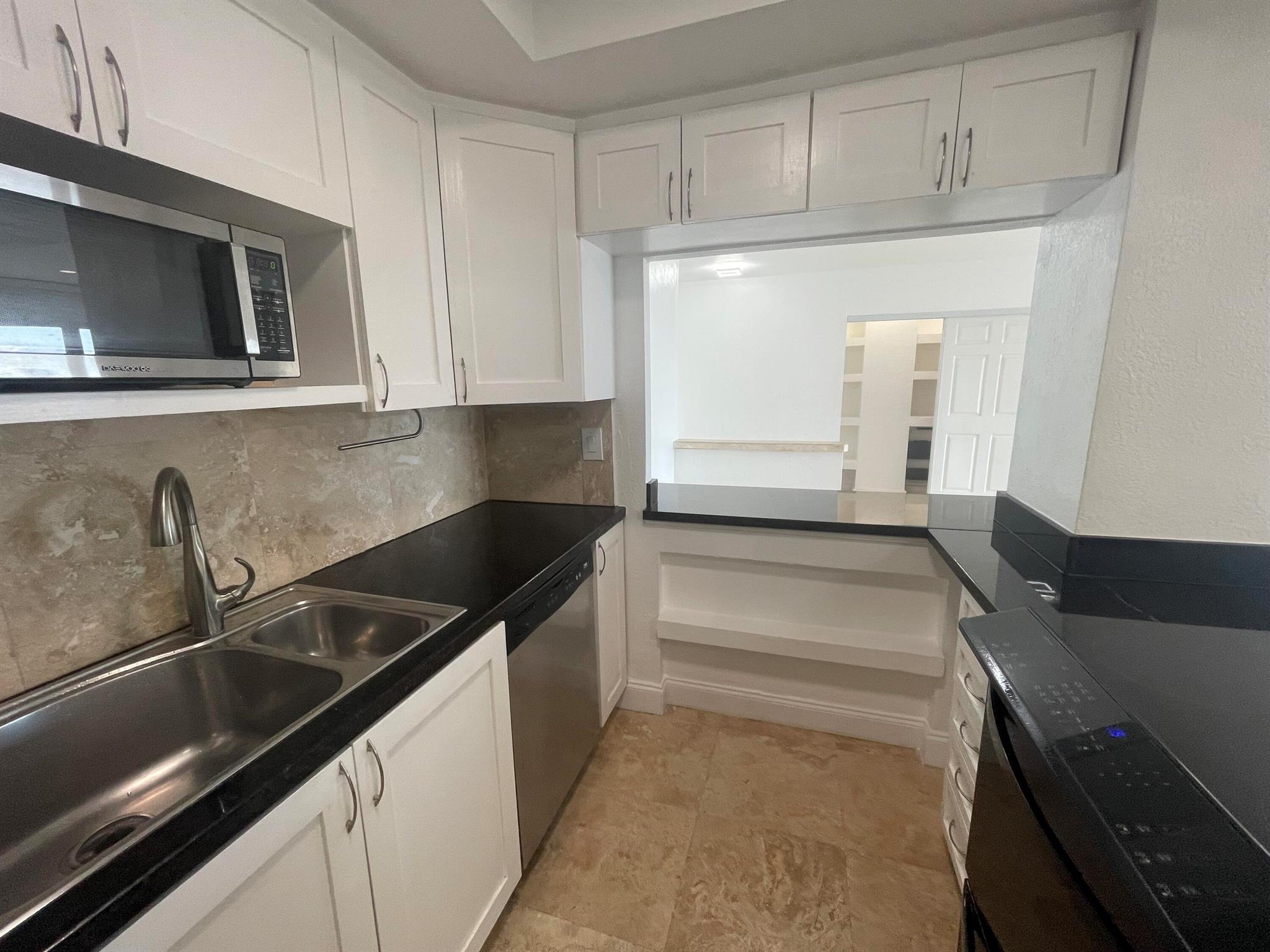 BRICKELL TOWNHOUSE CONDO - Residential Lease